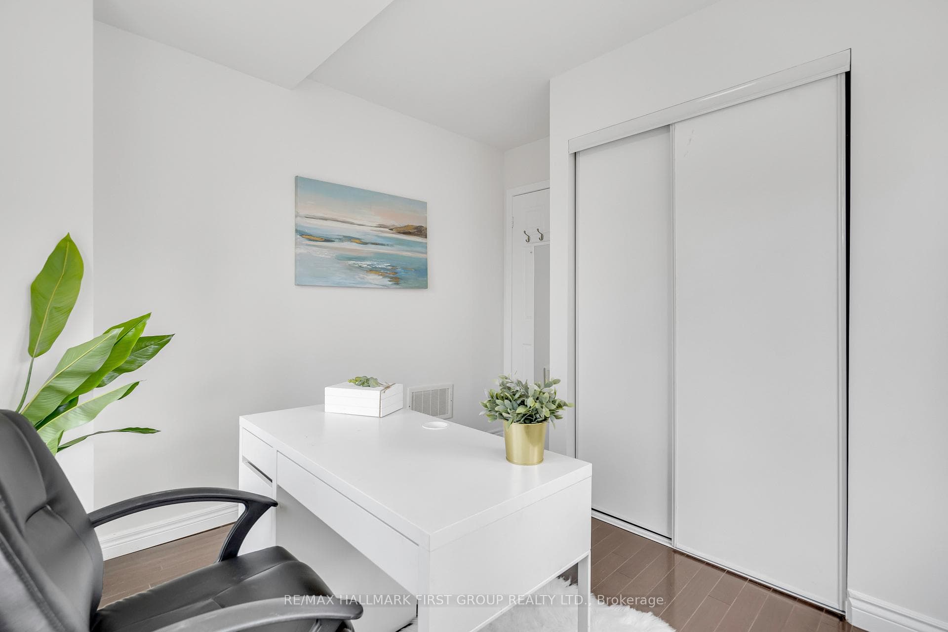 1250 St Martins Drive Unit 96 photo 29