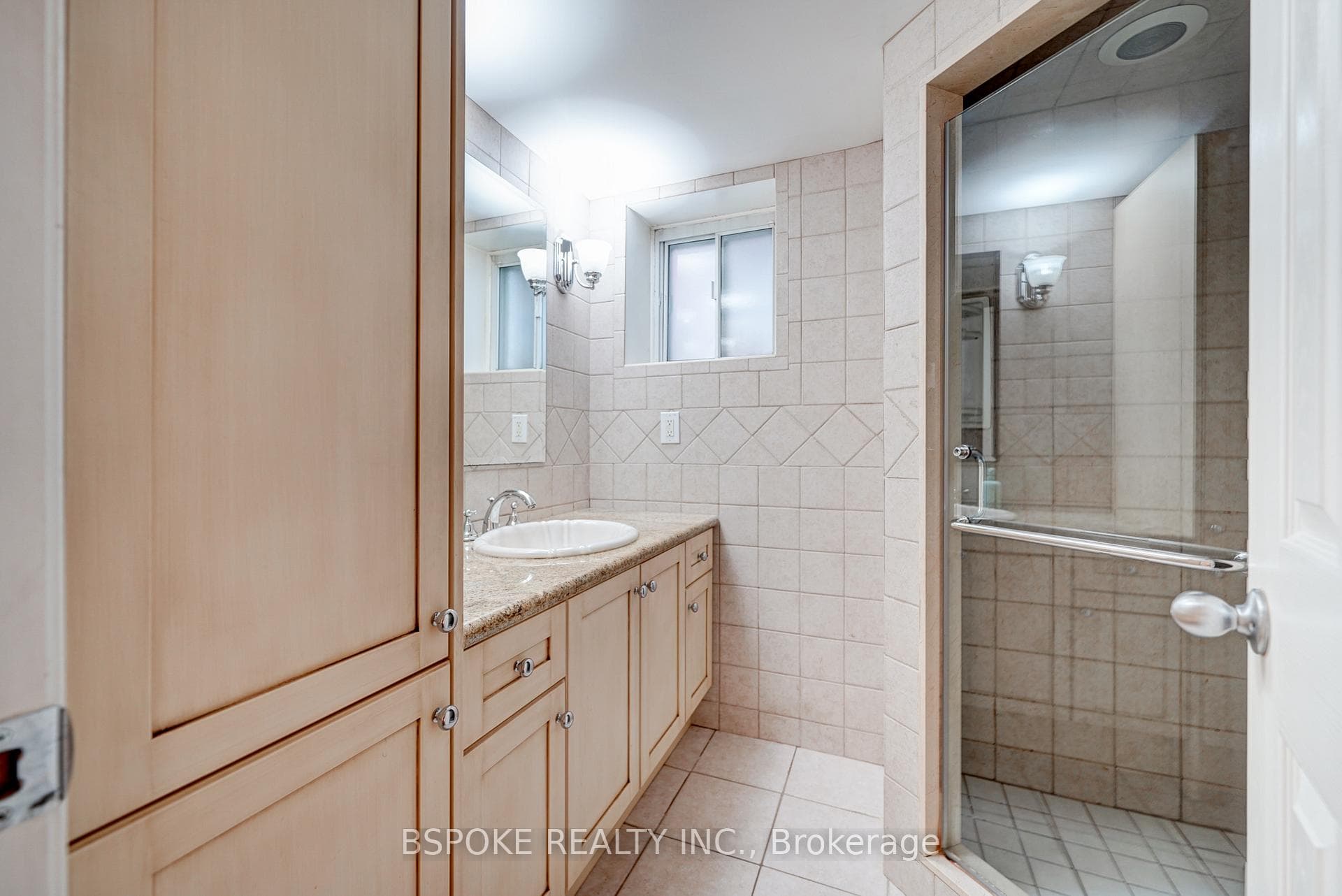 27 Rowland Street photo 32