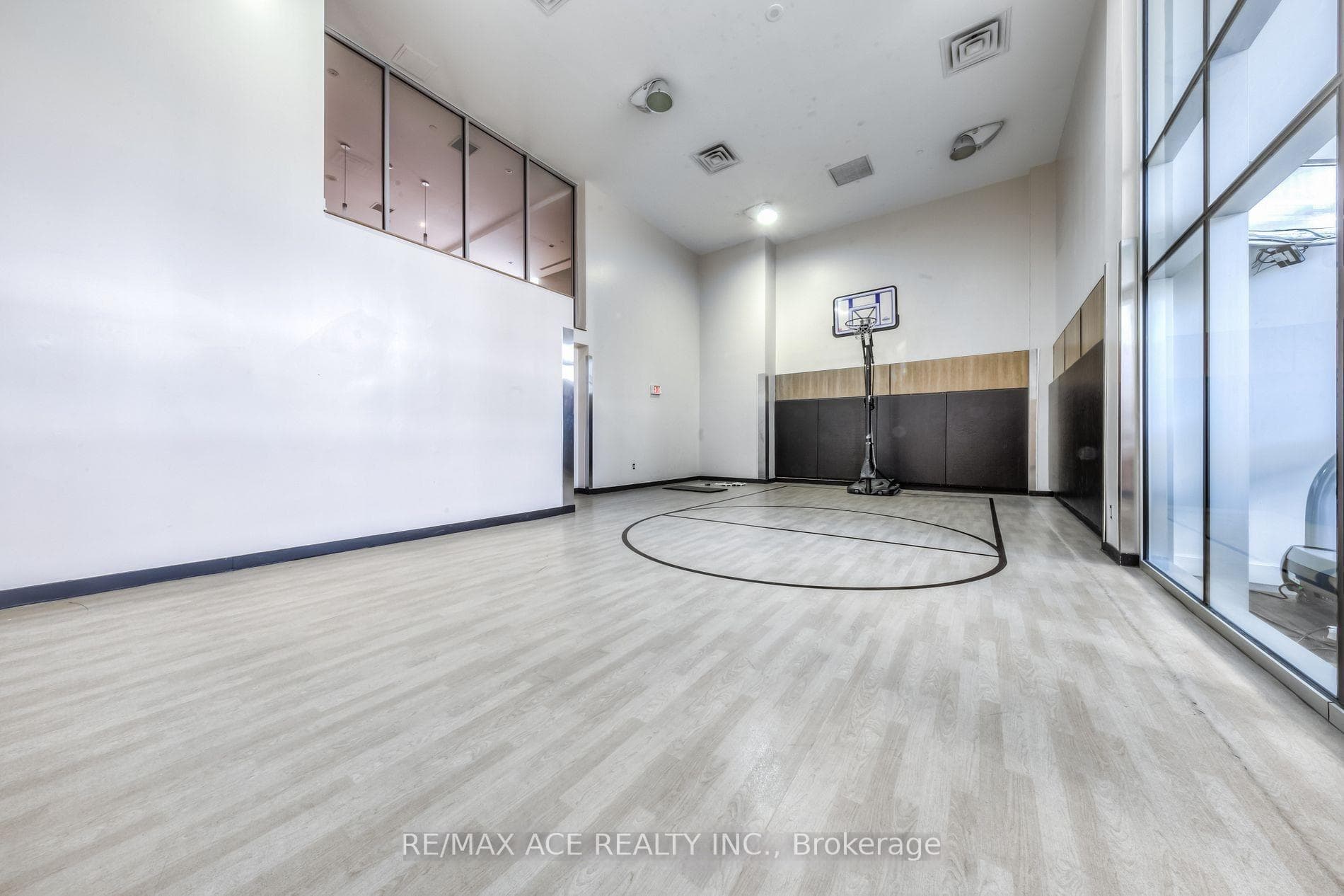 15 Fort York Boulevard Unit 2111 photo 25