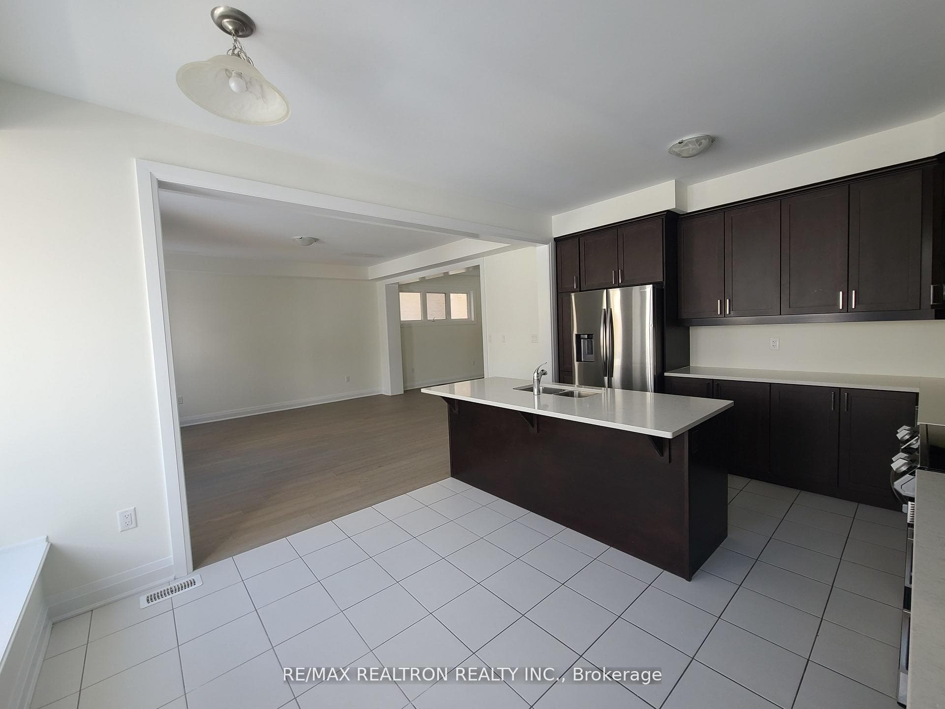 3246 Chimney Swift Crescent photo 10