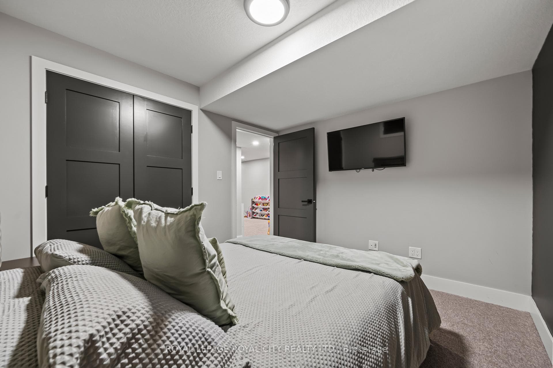 5 Macdonald Street photo 28
