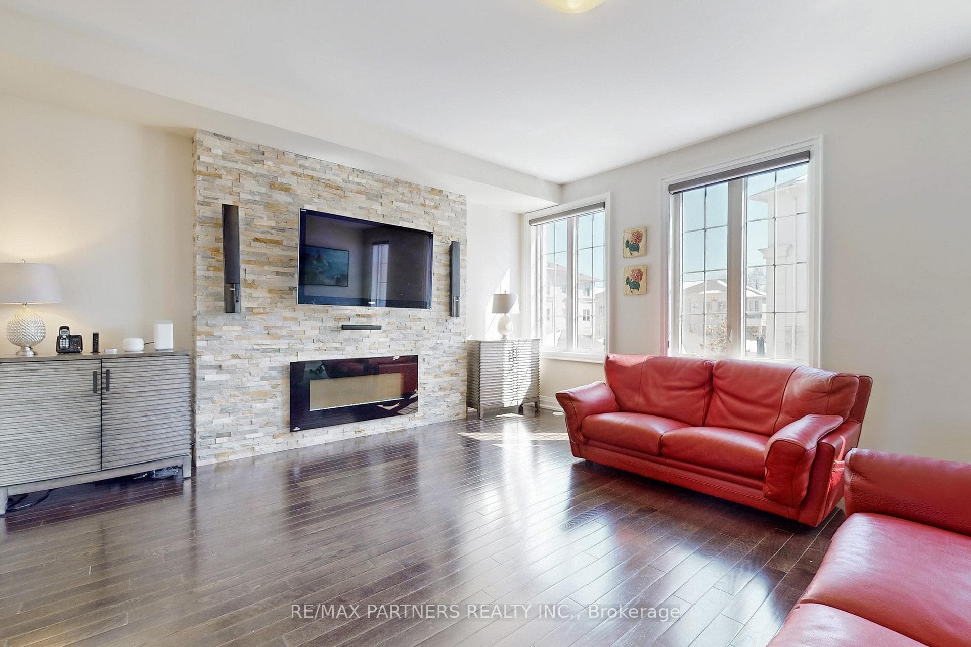 21 Plowman Lane photo 7