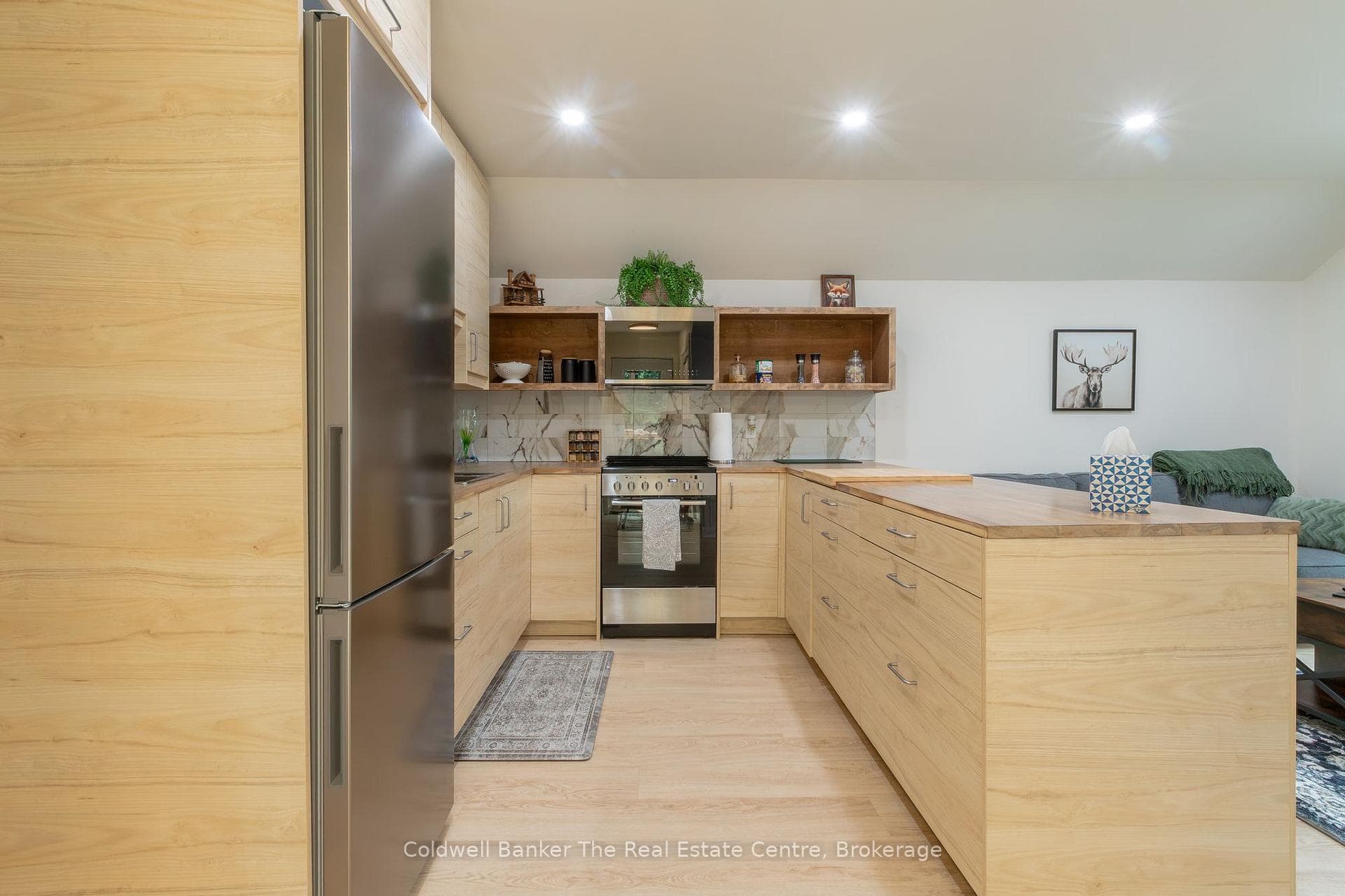 78 Glencairn Crescent photo 36