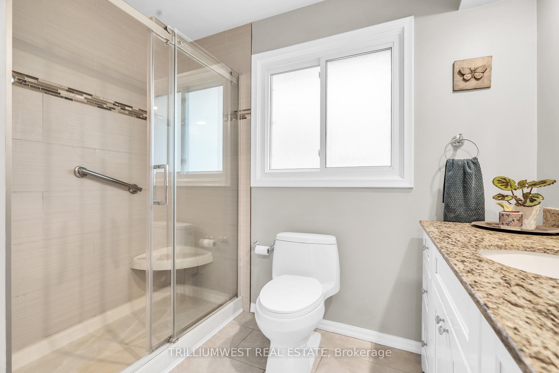 227 Rosemount Drive photo 22