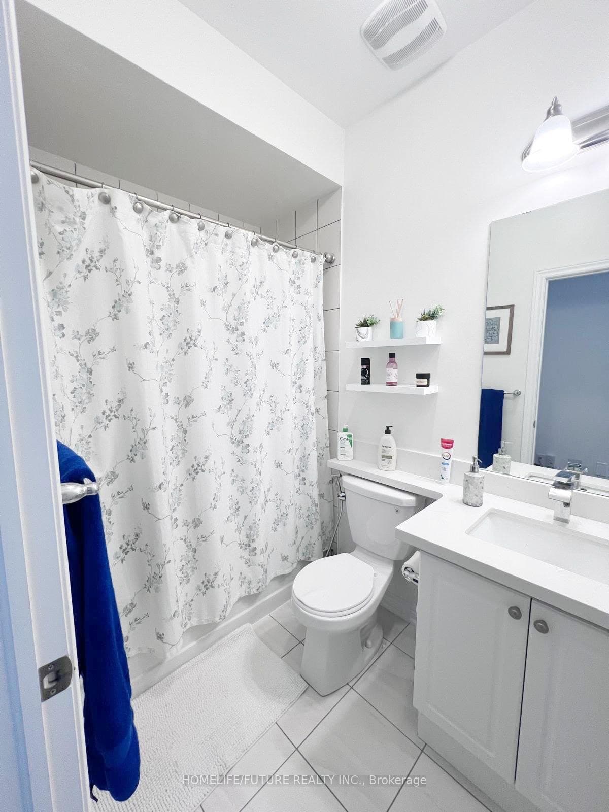 52 Louise Crescent photo 11