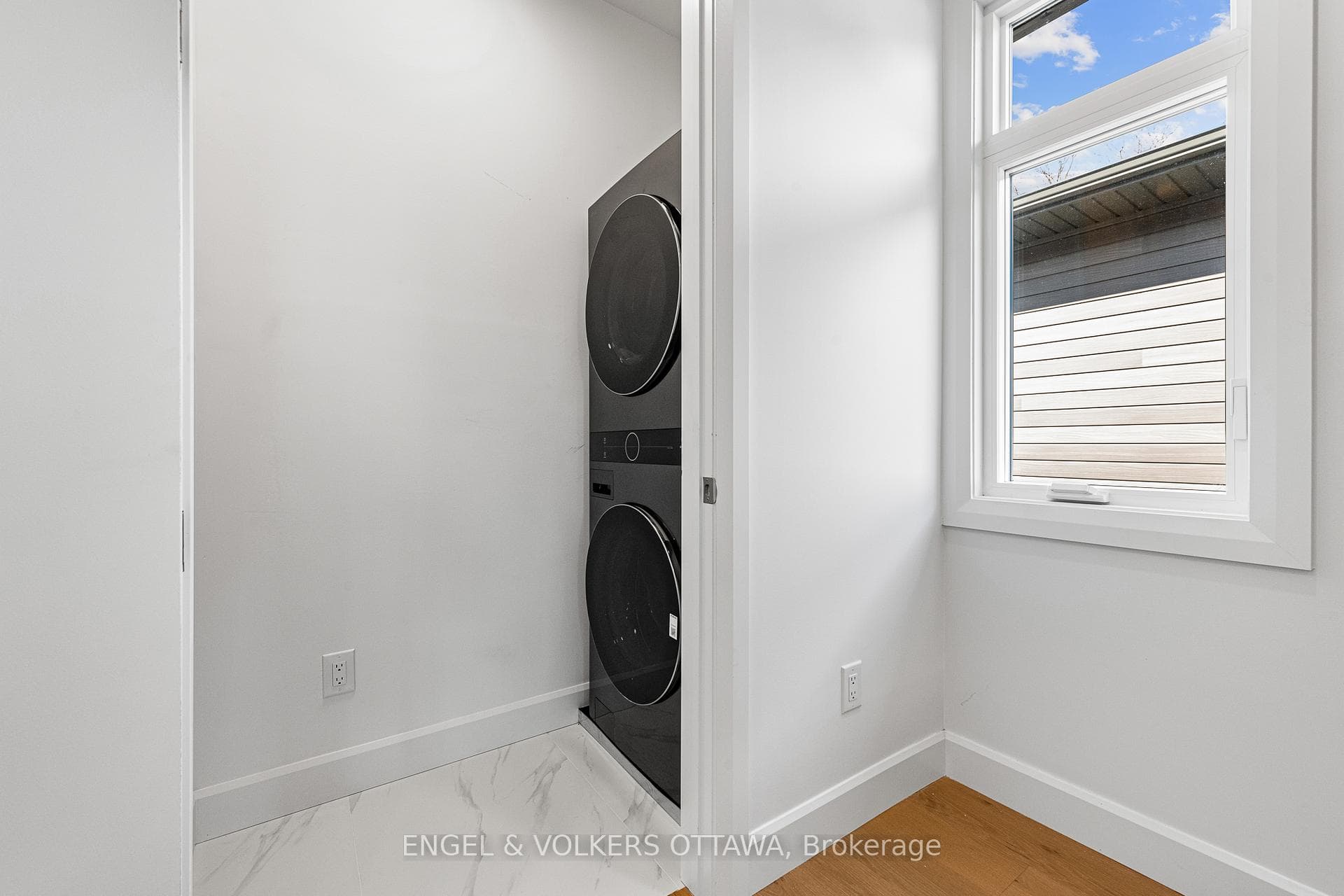 493 Highcroft Avenue photo 31
