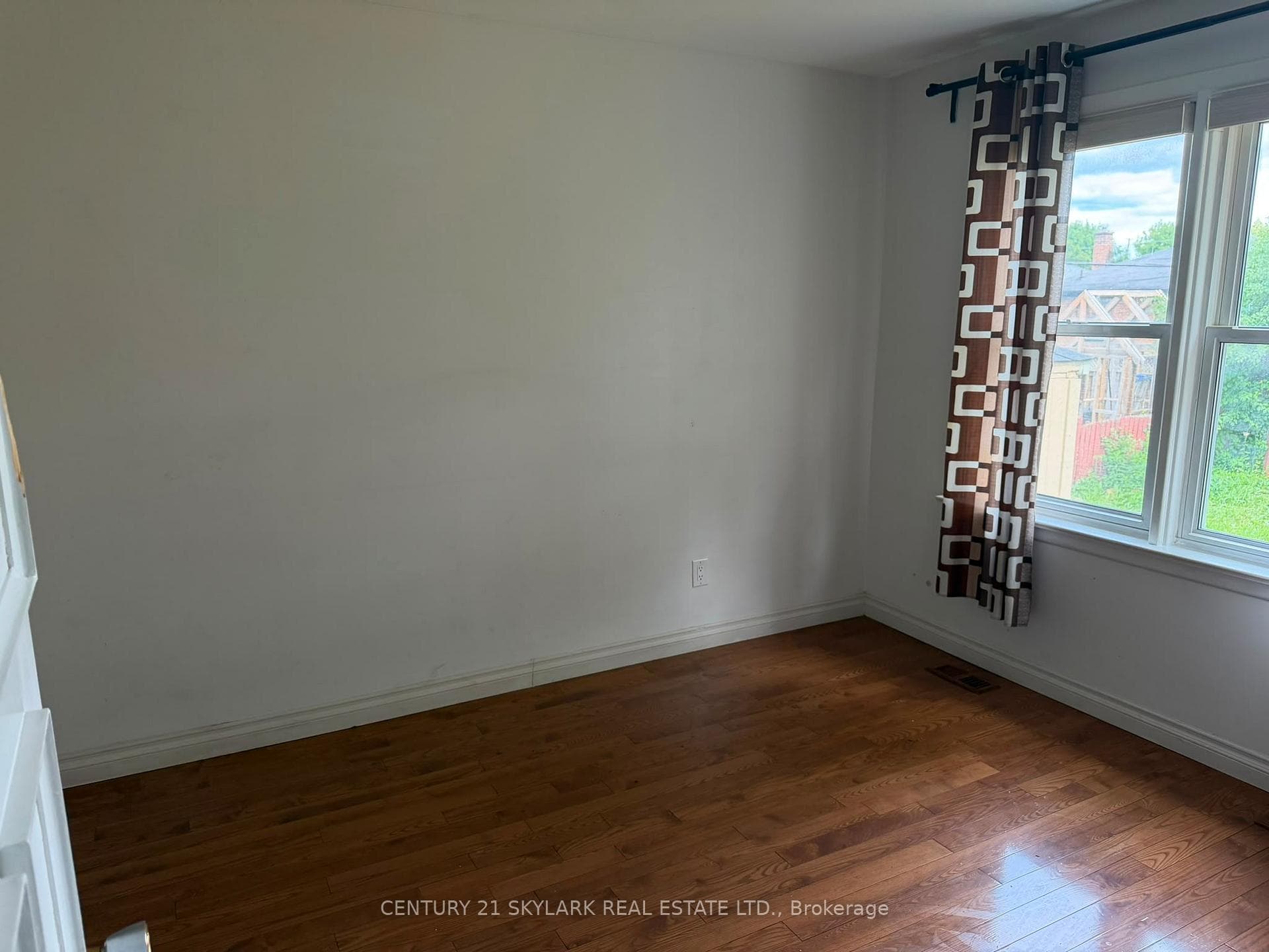 35 Cumberland Drive photo 12