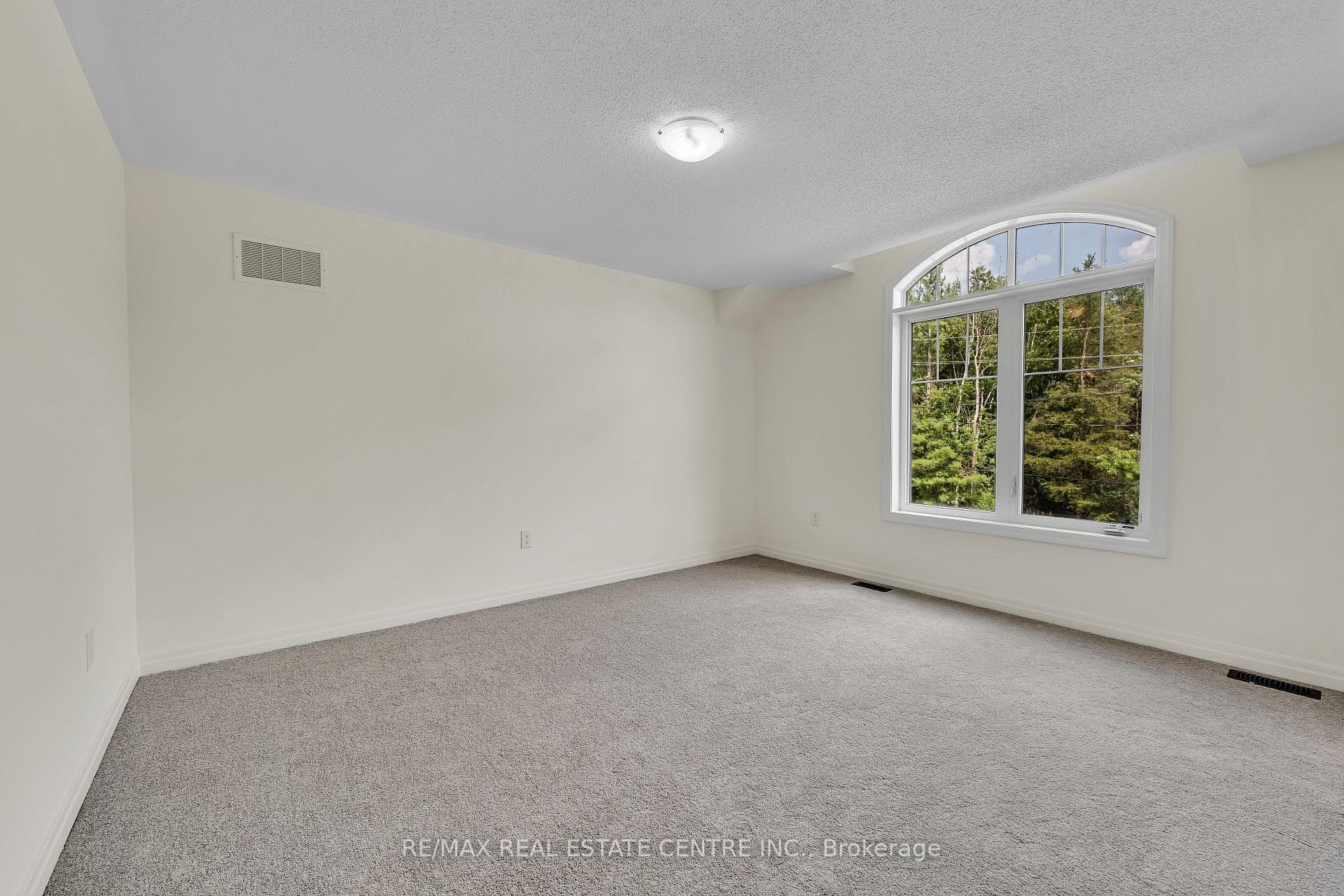 201 Warden Street photo 21