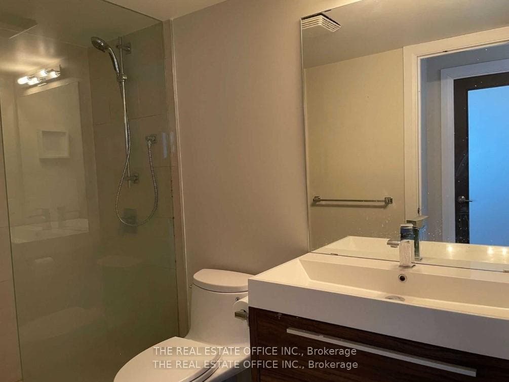 24 Wellesley Street Unit 2705 photo 6