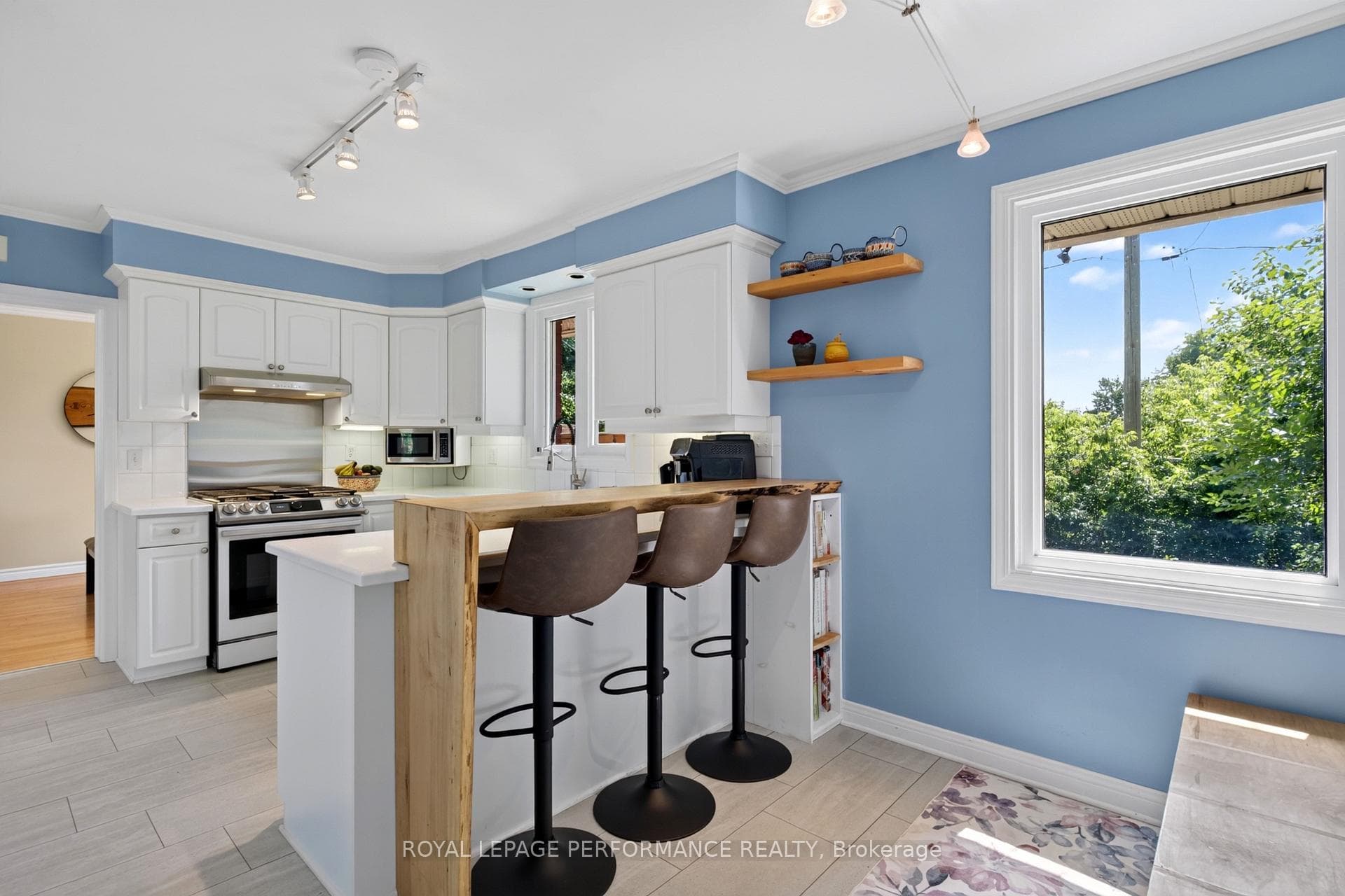 1808 Russell Road photo 13