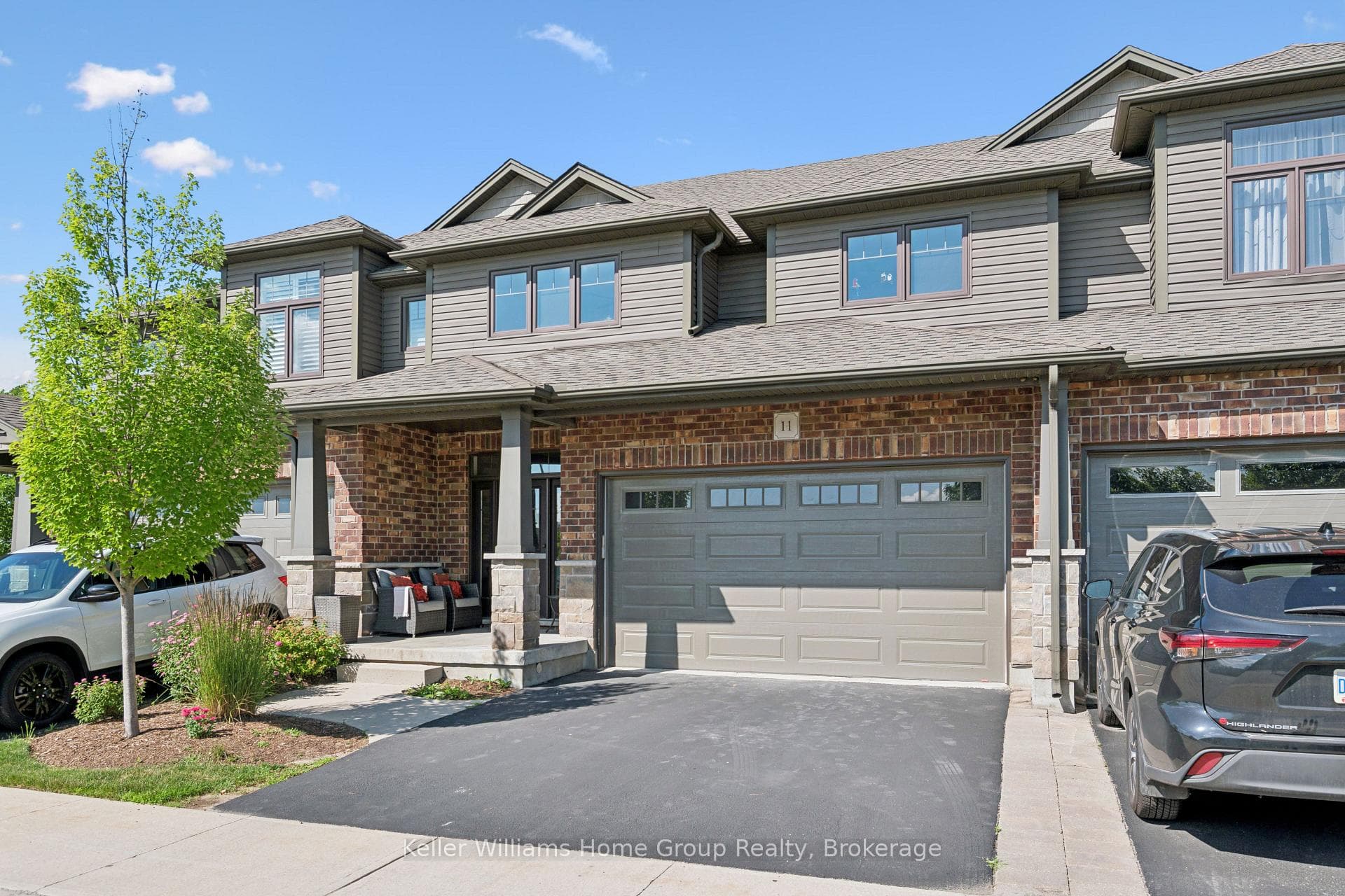 254 Gosling Gardens Avenue Unit 11 photo 1