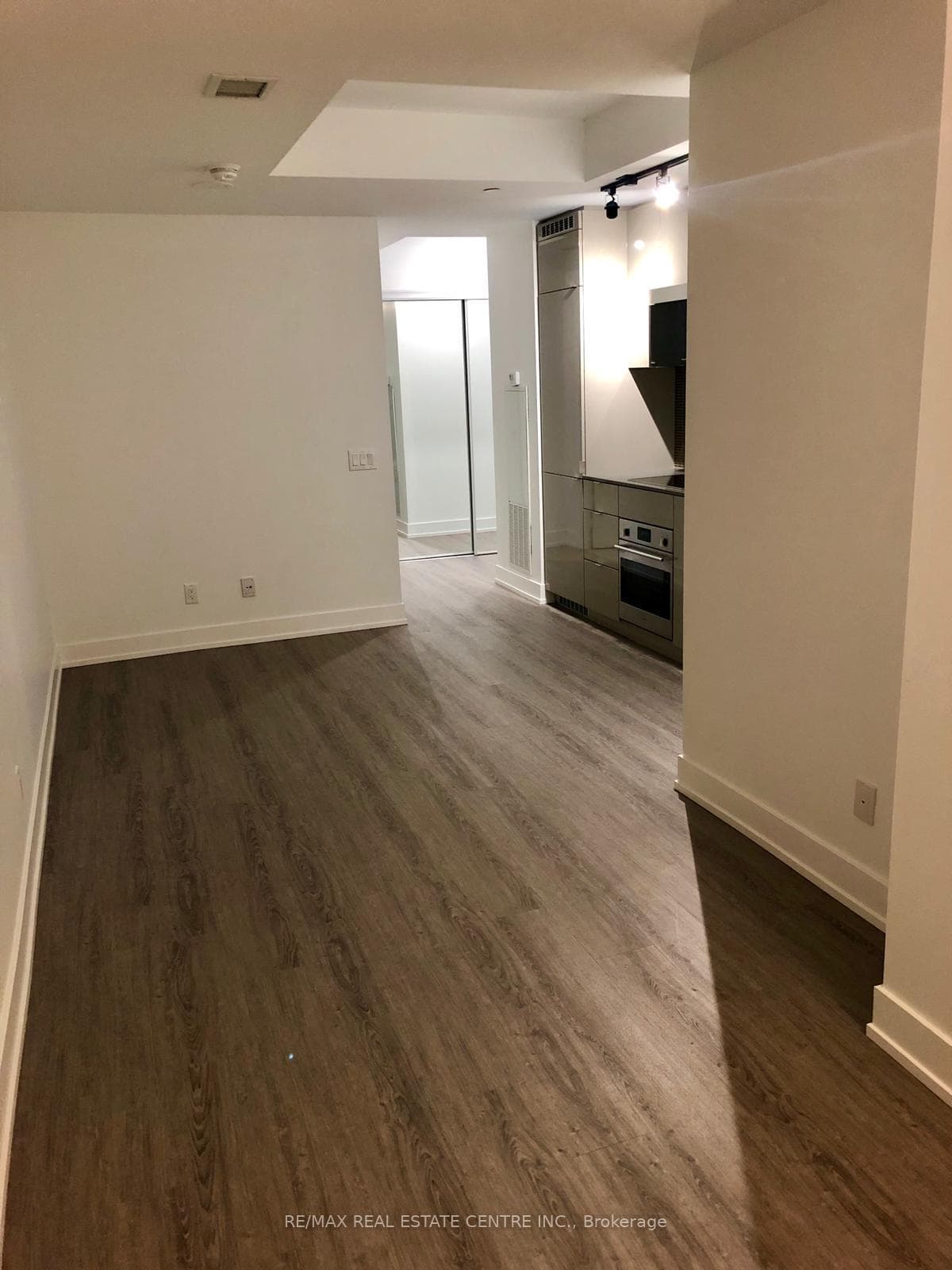 7 Grenville Street Unit 1011 photo 8