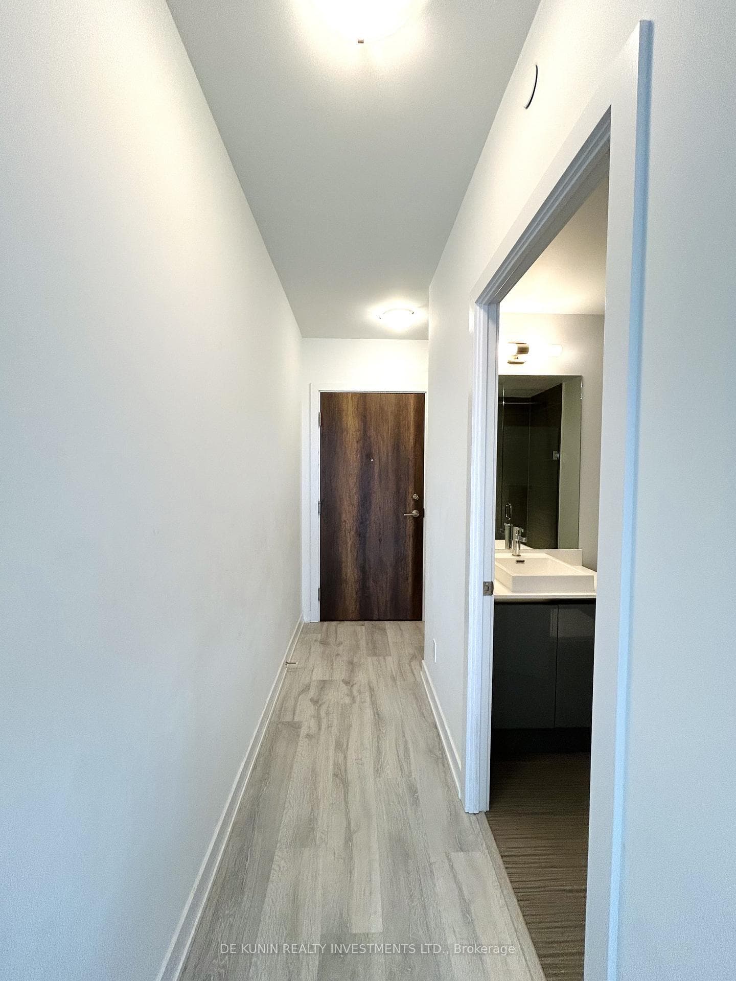 251 Manitoba Street Unit 2209 photo 10
