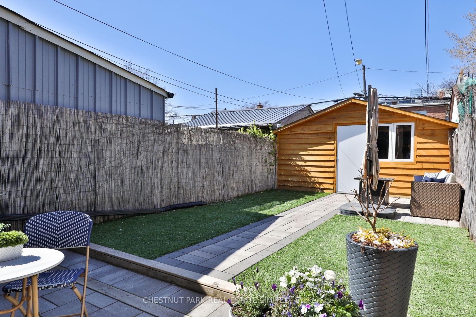 98 Yarmouth Road photo 32