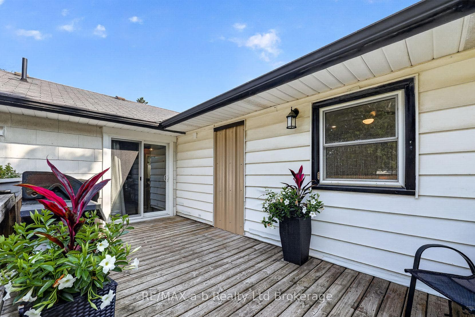 584112 BEACHVILLE Road photo 10