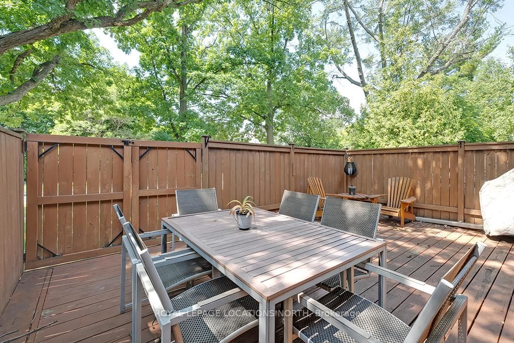 1270 Gainsborough Drive Unit 19 photo 39