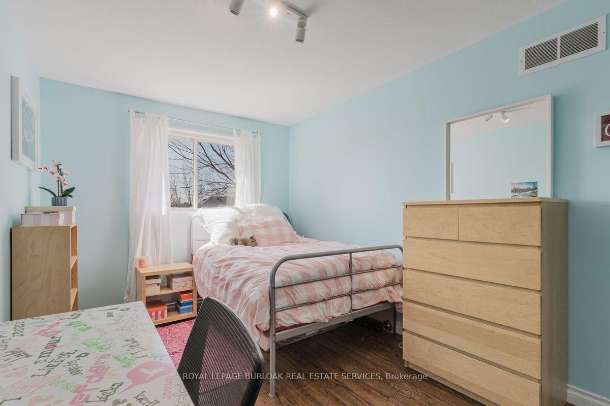 66 Foxborough Drive photo 22