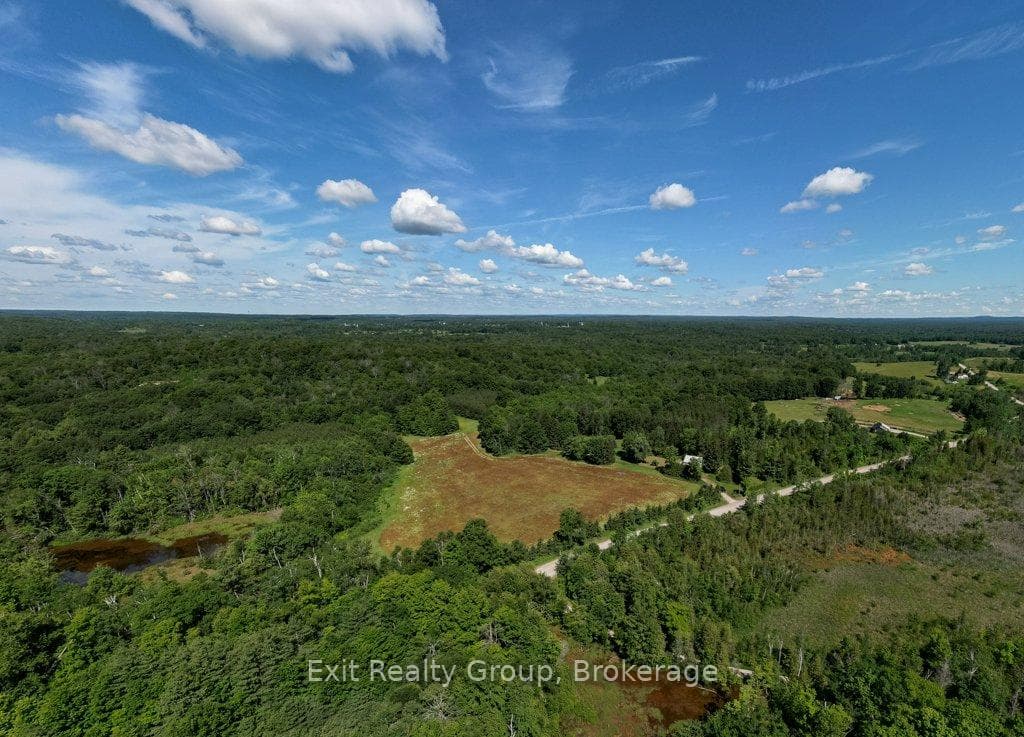 951 Hunt Club Road photo 36