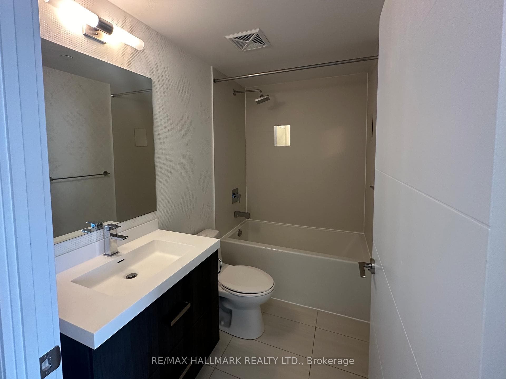 50 Wellesley Street Unit 2904 photo 13