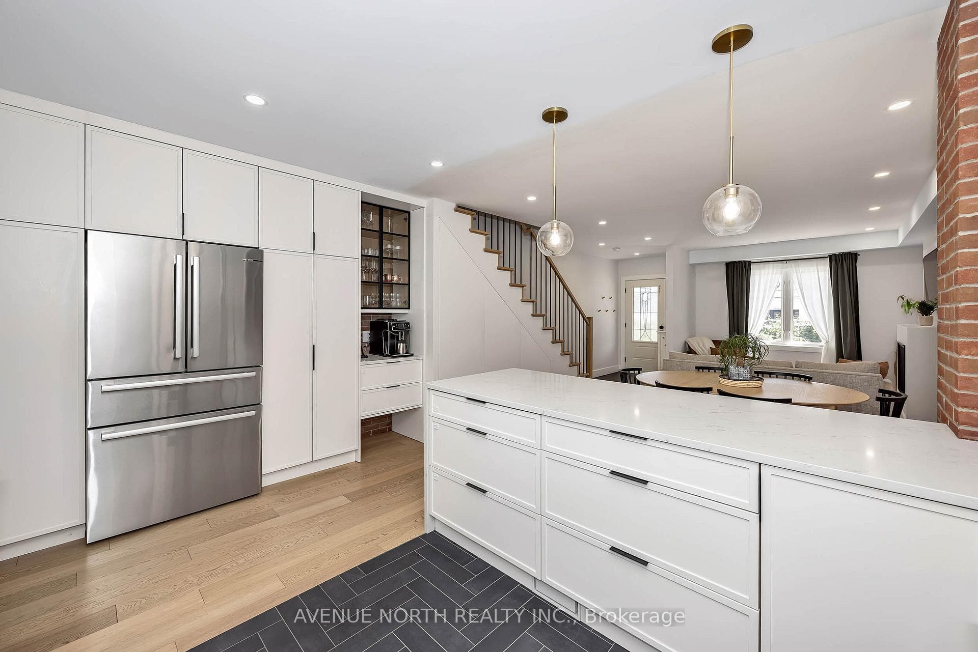 1091 Gladstone Avenue photo 13