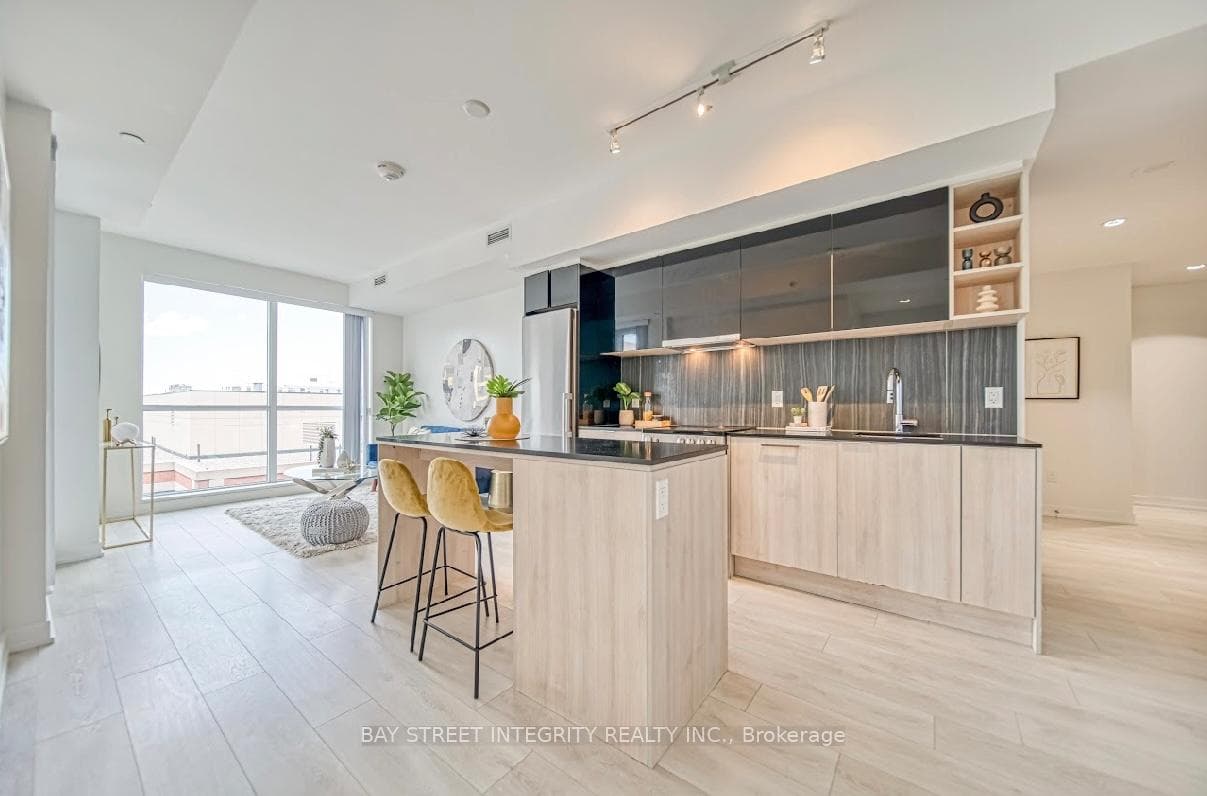 31 Tippett Road Unit 1006 photo 9