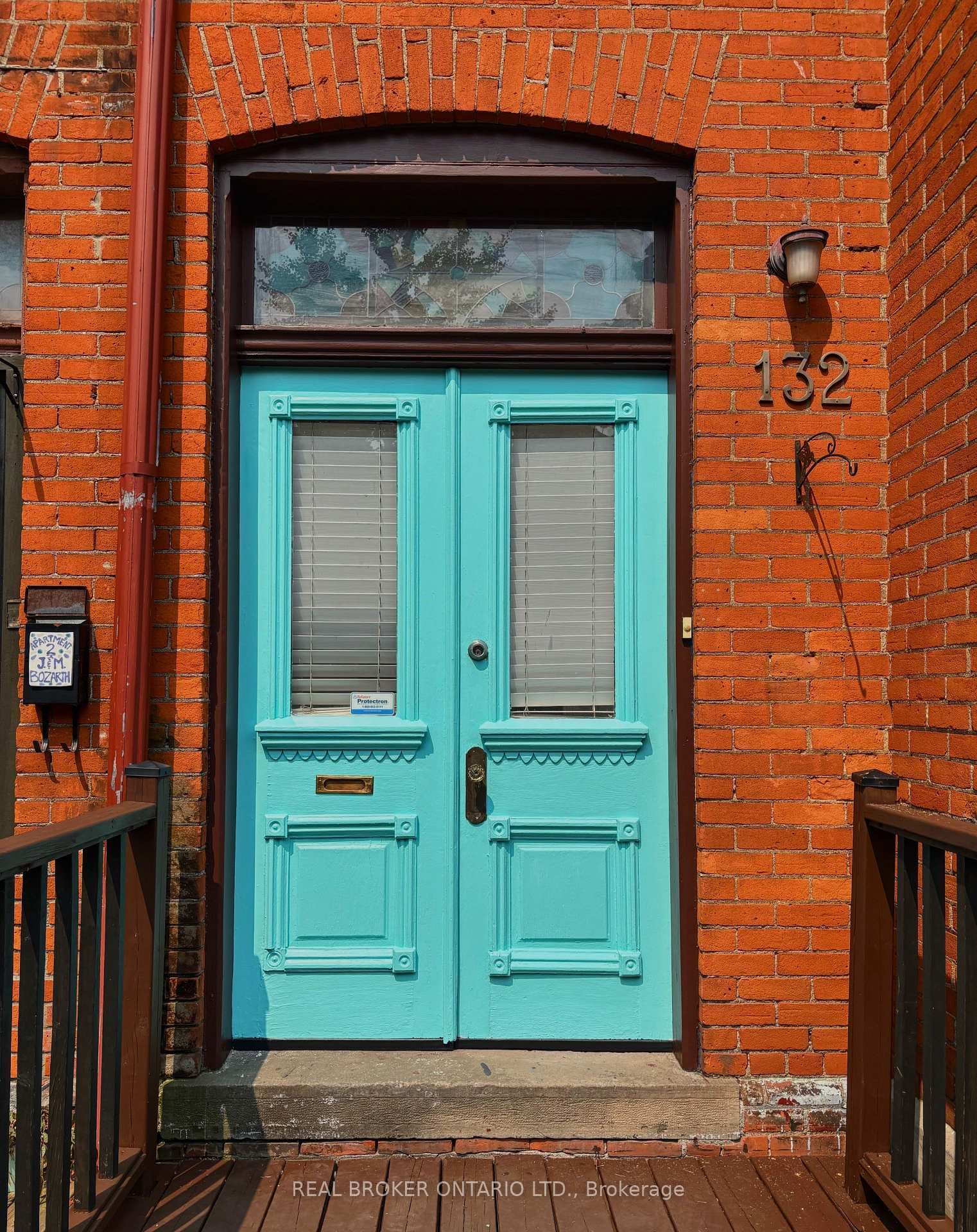 132 Grant Avenue photo 2