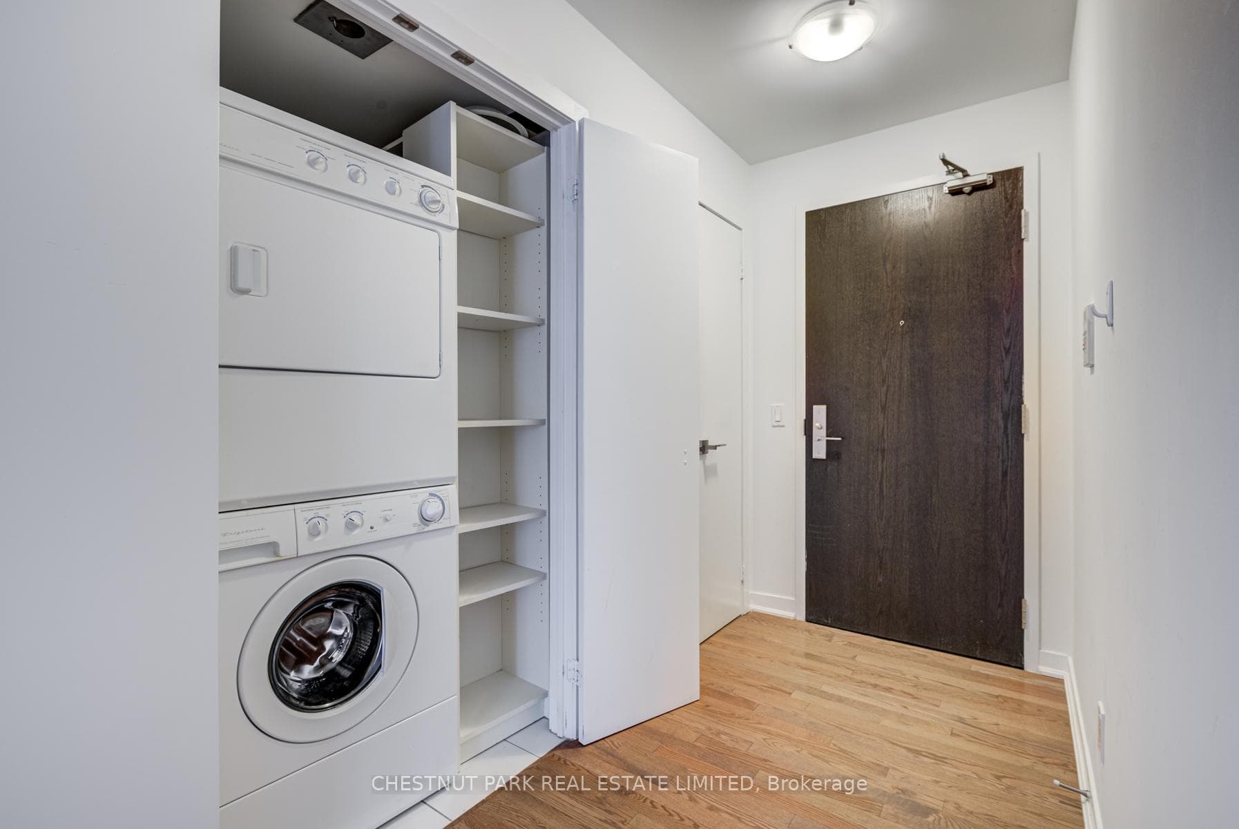 770 Bay Street Unit 1106 photo 24