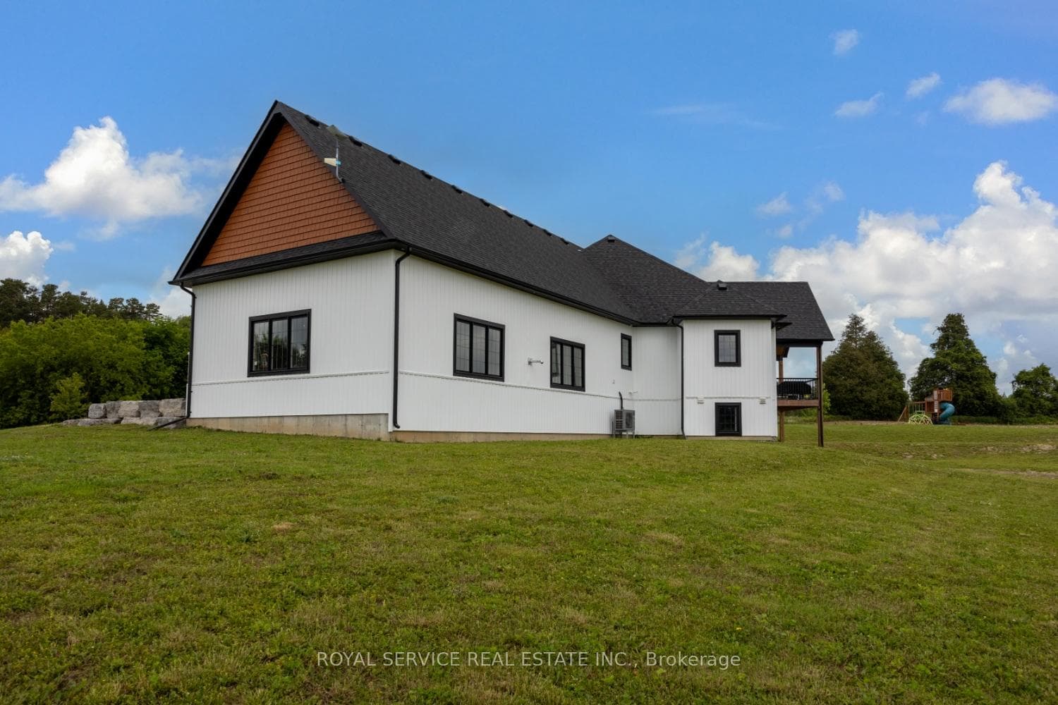 6155 Jamieson Road photo 37