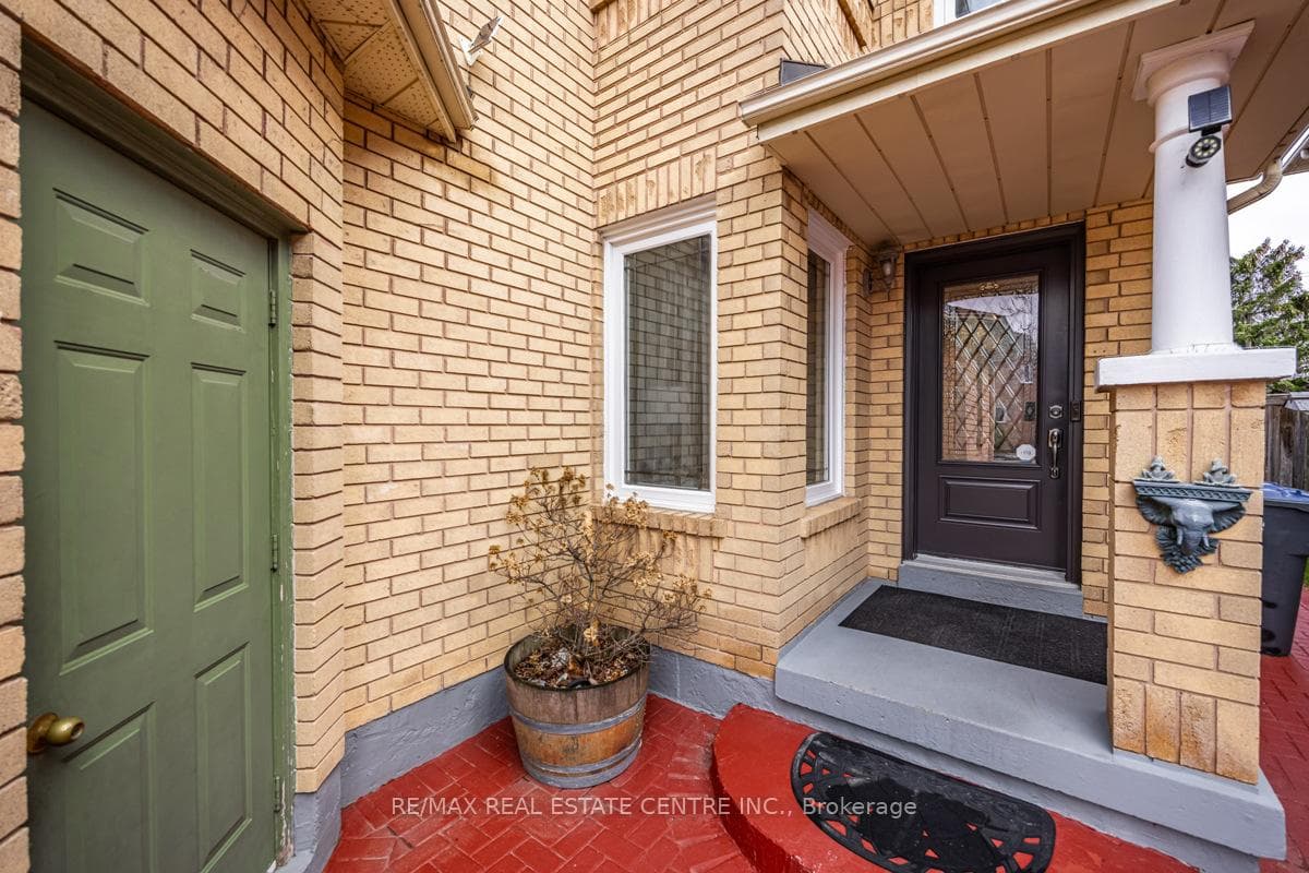7052 Salme Drive photo 3