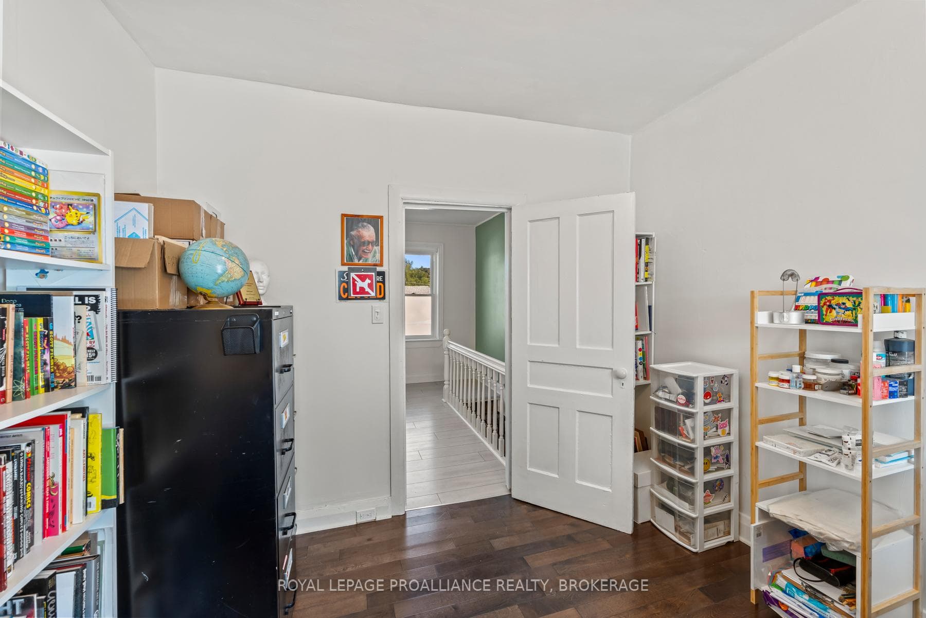 107 Stephen Street photo 28