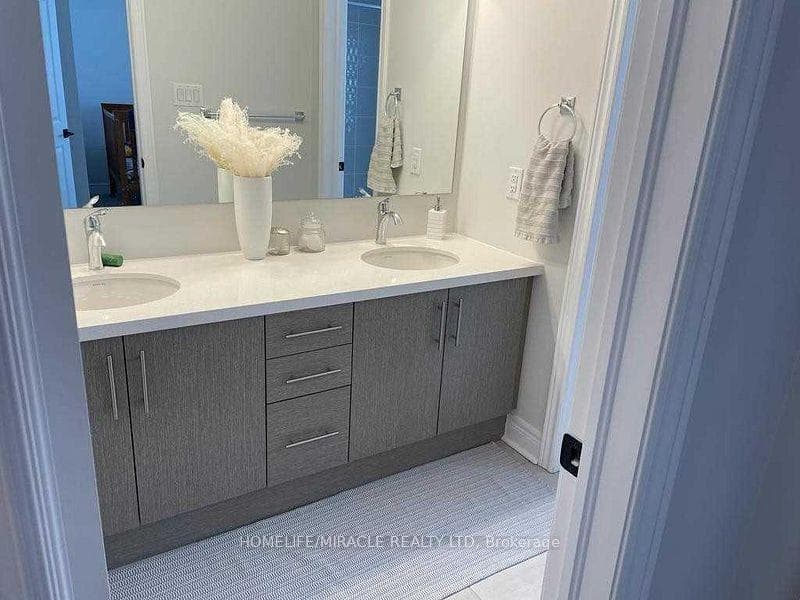 31 OVERSTONE Road photo 29
