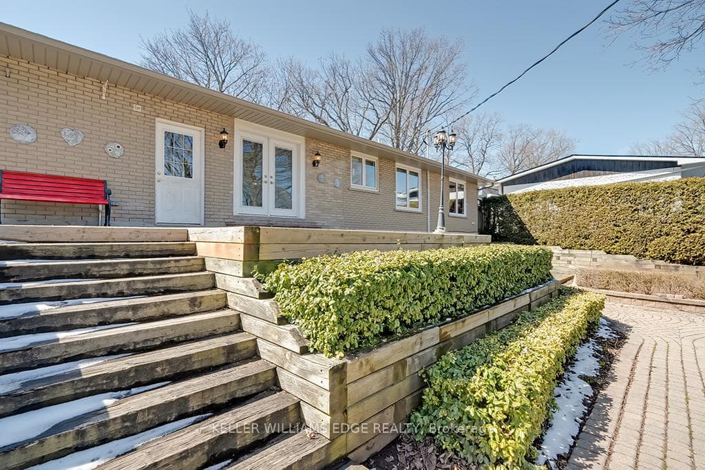 1243 Kingsmead Crescent photo 29