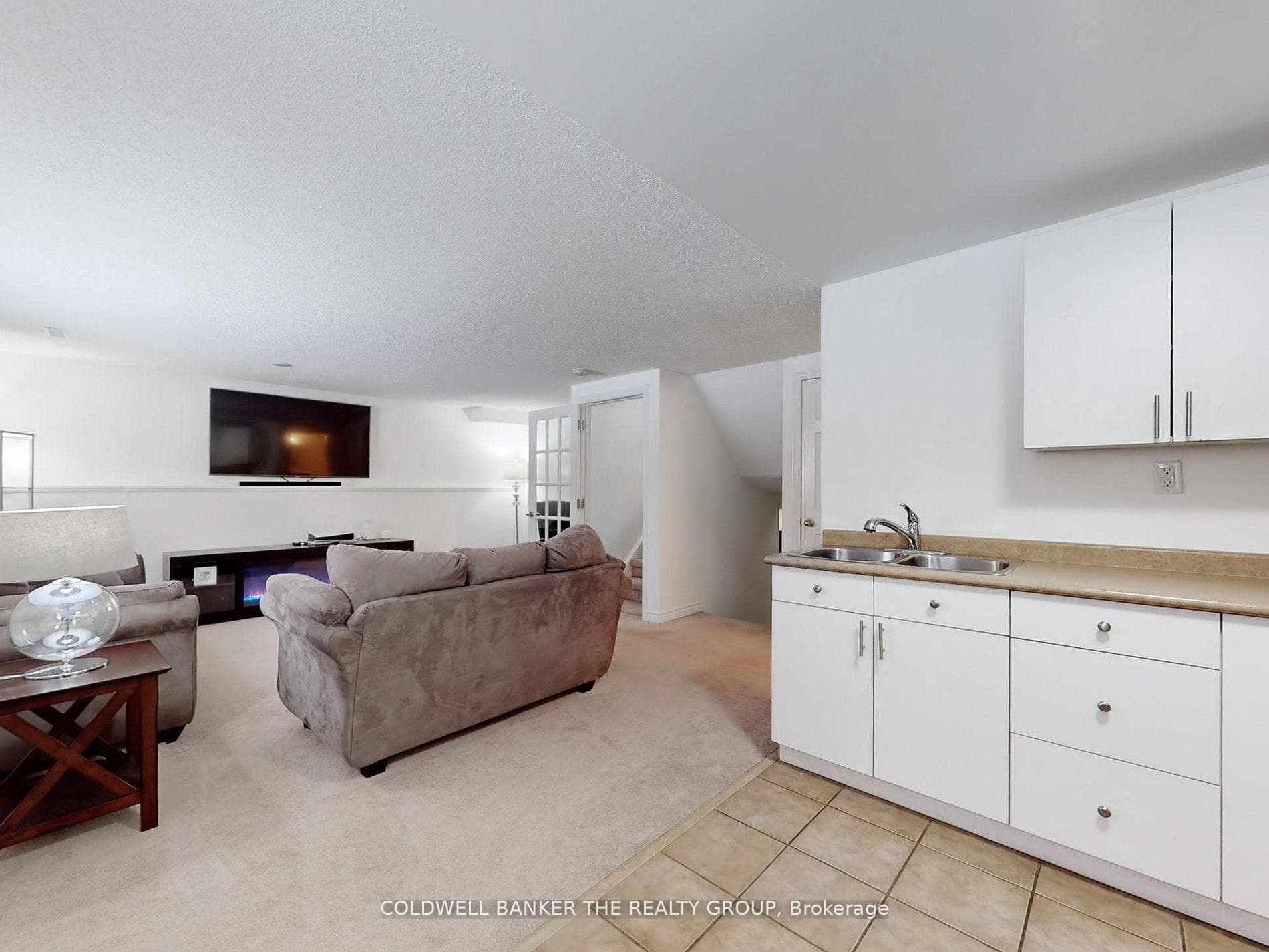 60 DRAPER Crescent photo 30