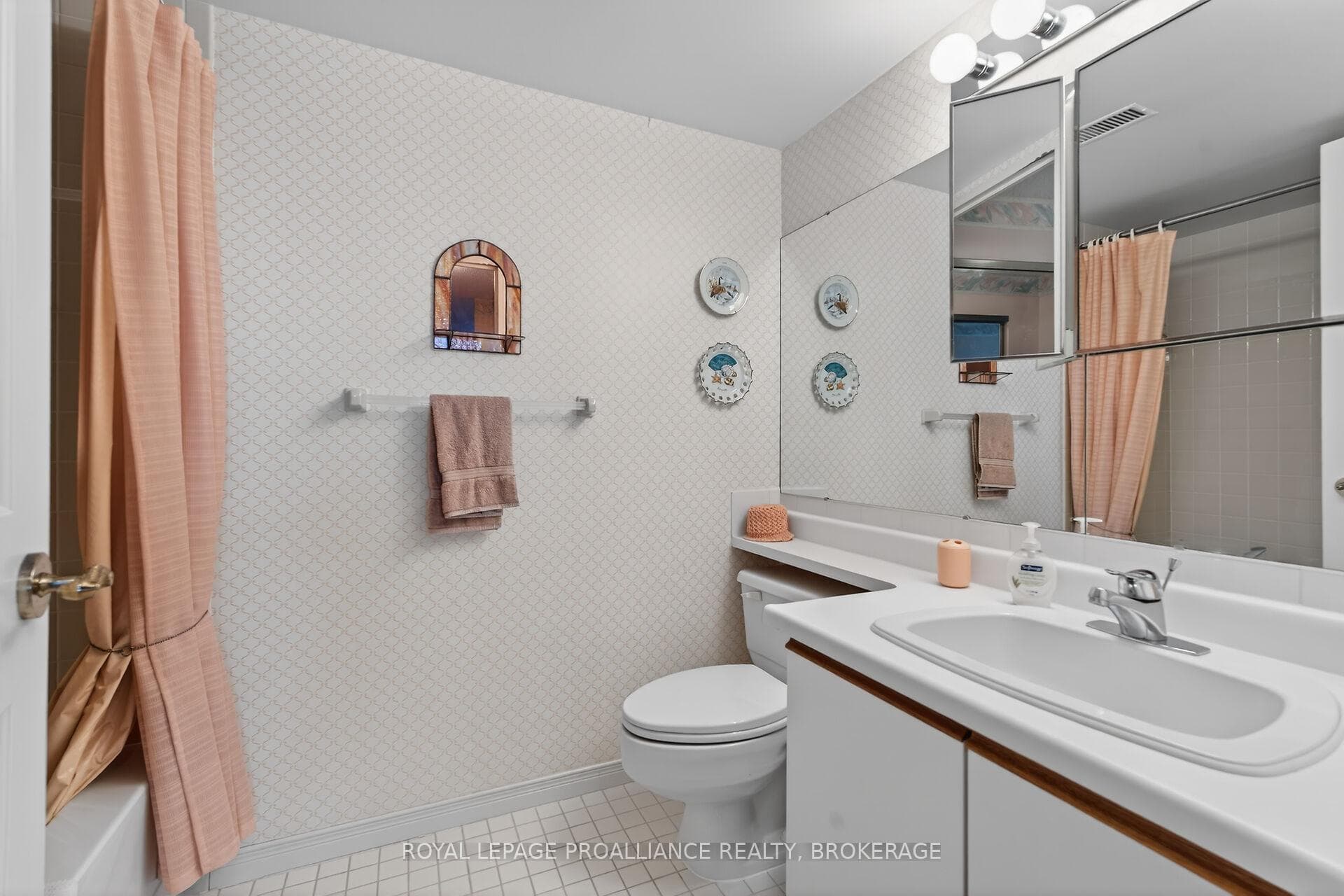257 Bath Road Unit 606 photo 21