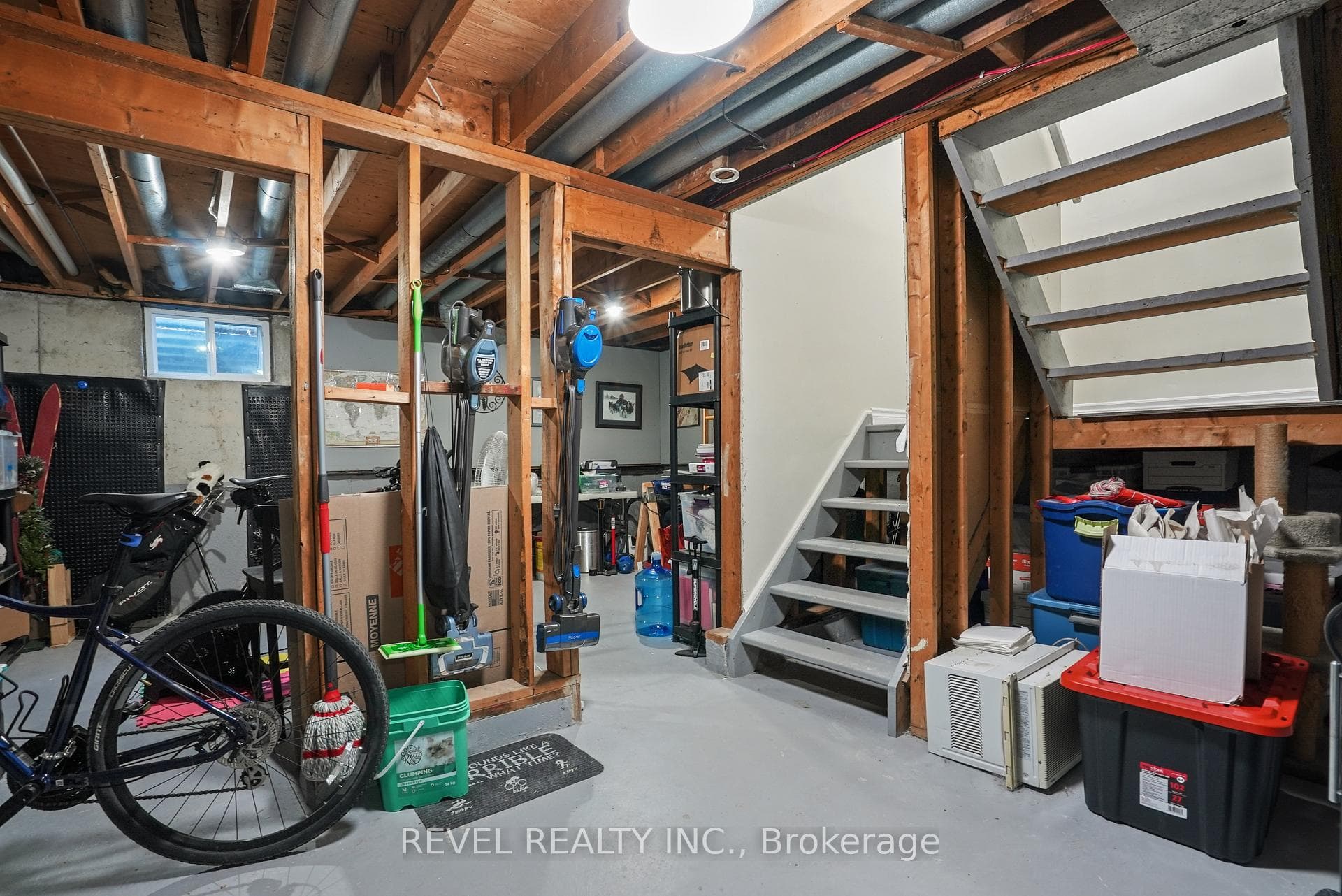 79 Chaucer Crescent photo 23