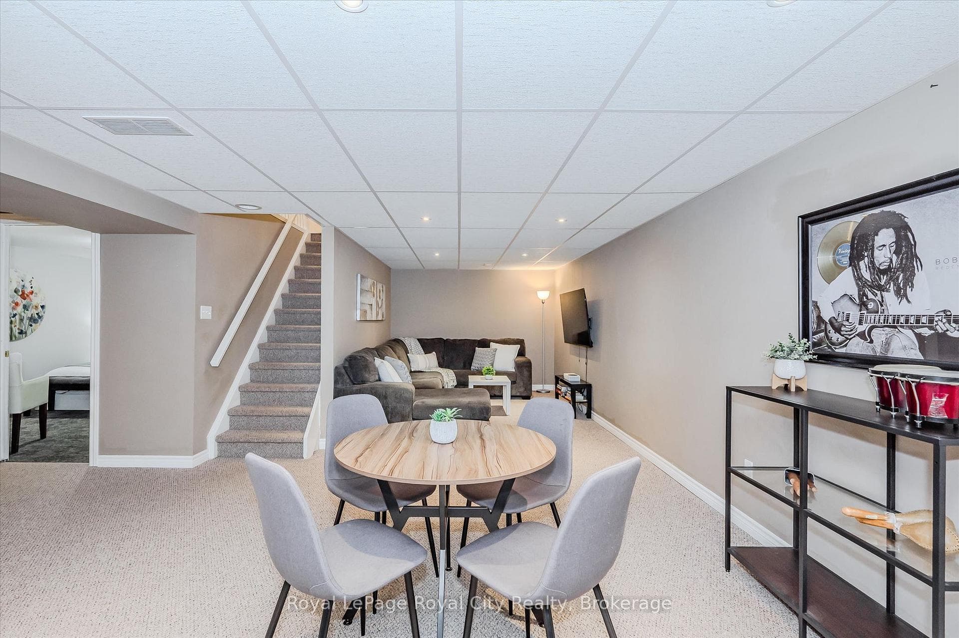 291 Bamford Drive photo 28