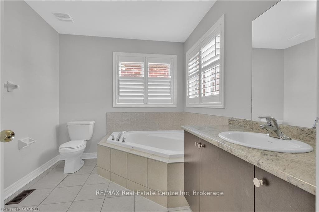 466 CEDRIC Terrace photo 18