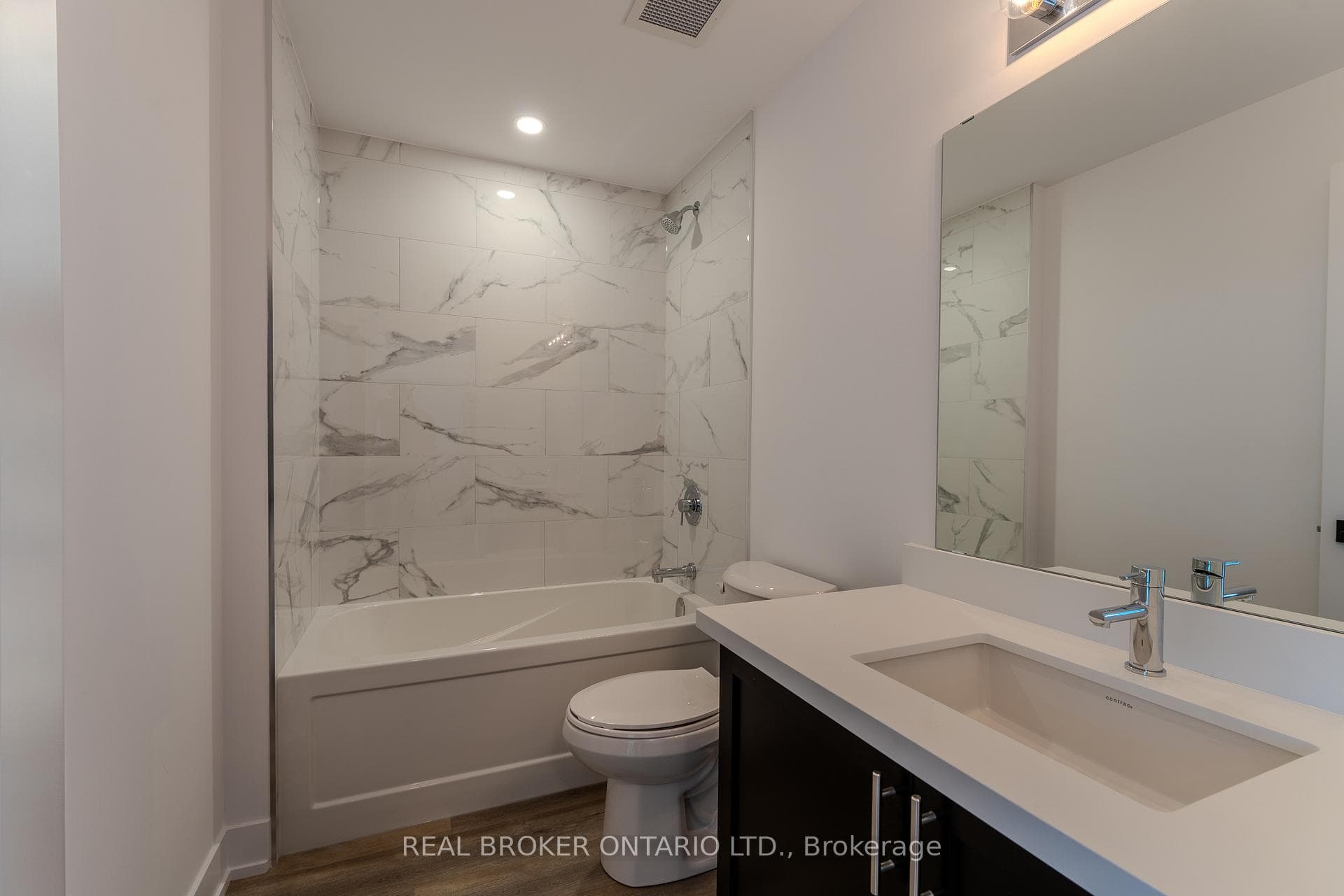 470 Dundas Street Unit 1212 photo 9