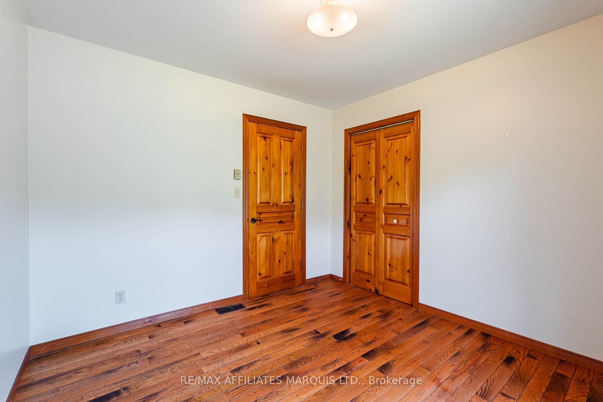 19458 Caber Road photo 24
