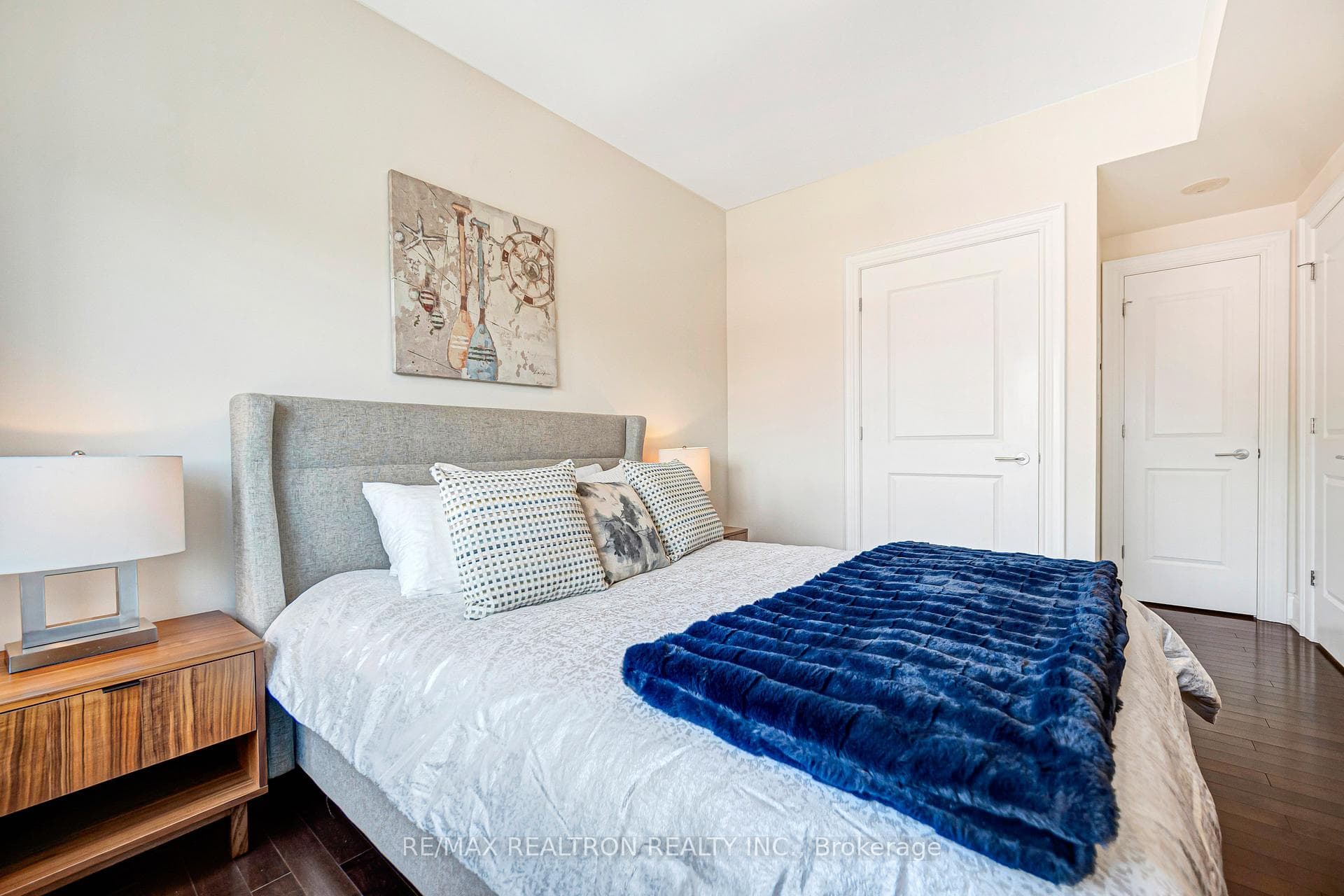 1717 Avenue Road Unit 314 photo 29