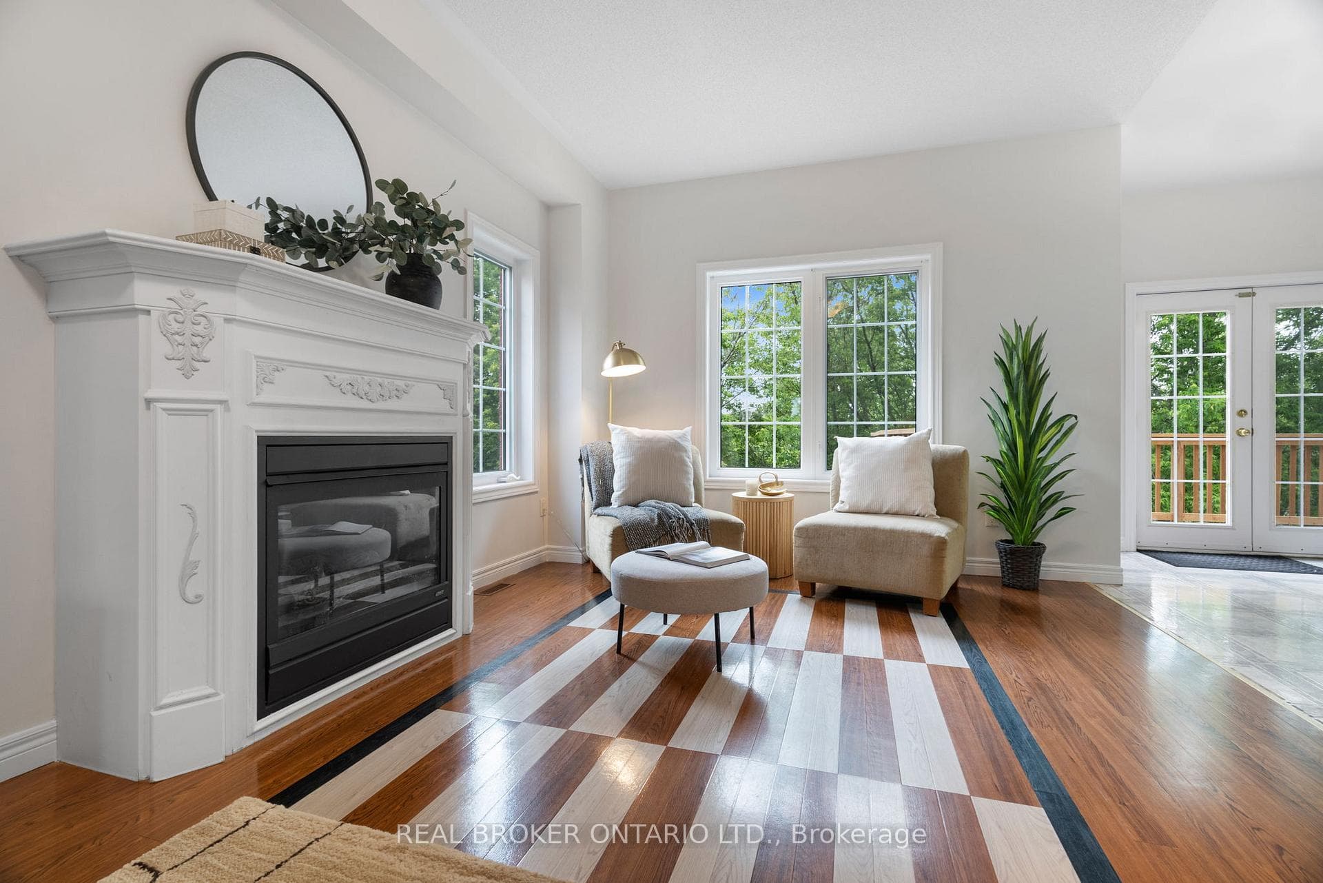118 Bayview Avenue photo 11