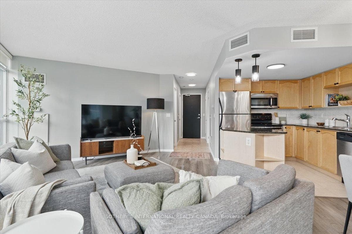 18 yonge Street Unit 2903 photo 10