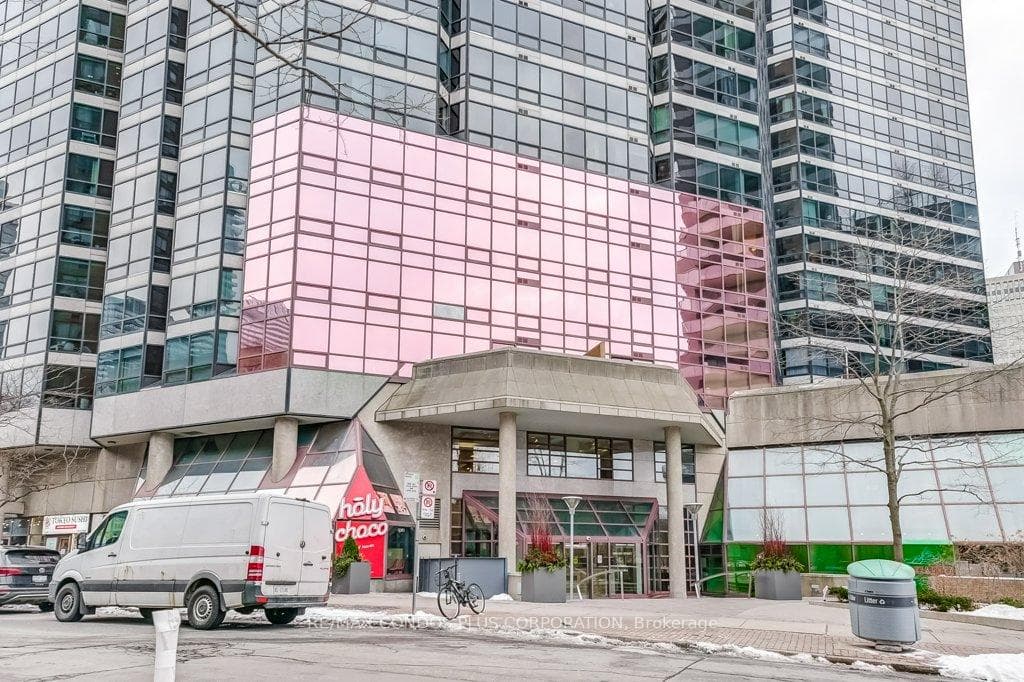 1001 Bay Street Unit 2515 photo 5