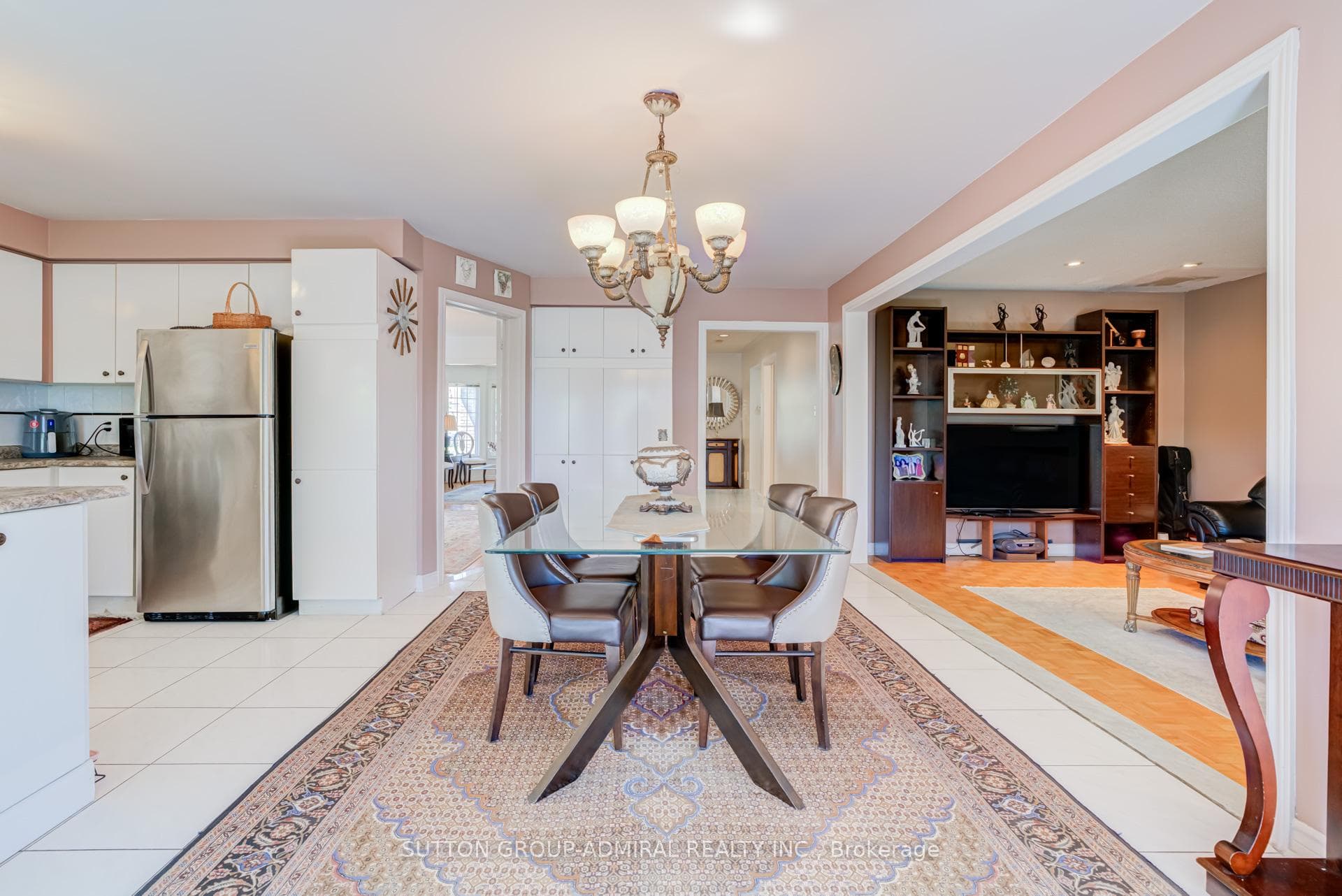 8890 Martin Grove Road photo 20