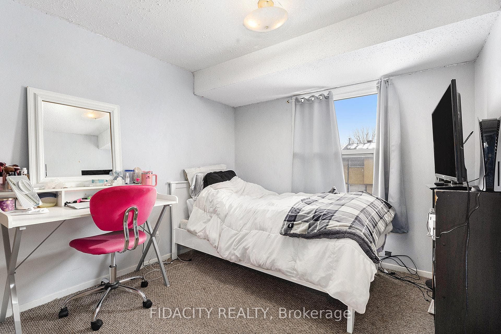 2570 Southvale Crescent Unit 4 photo 11