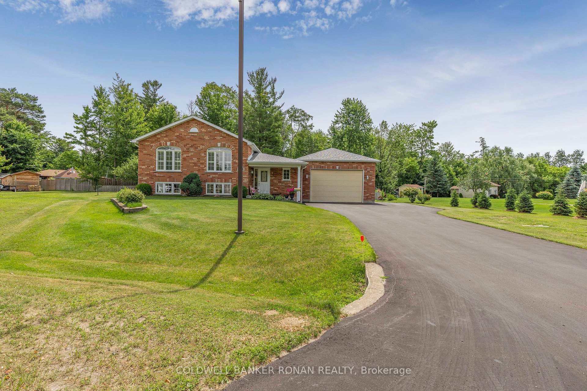 48 E Moore Avenue photo 2