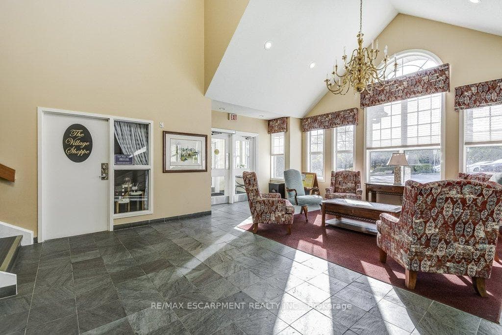 500 Silverbirch Boulevard Unit 203 photo 44