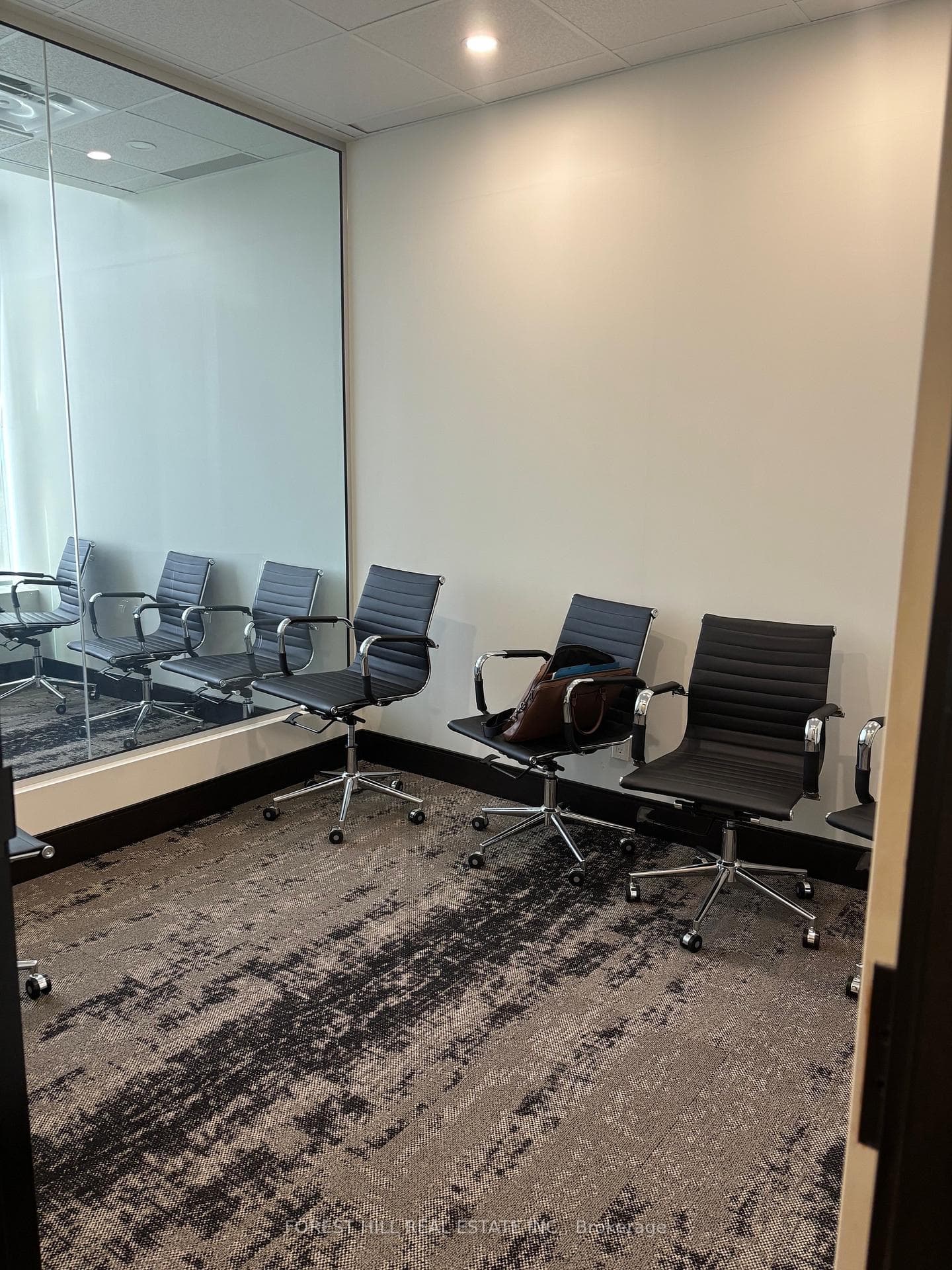 130 Queens Quay Unit 516 photo 7