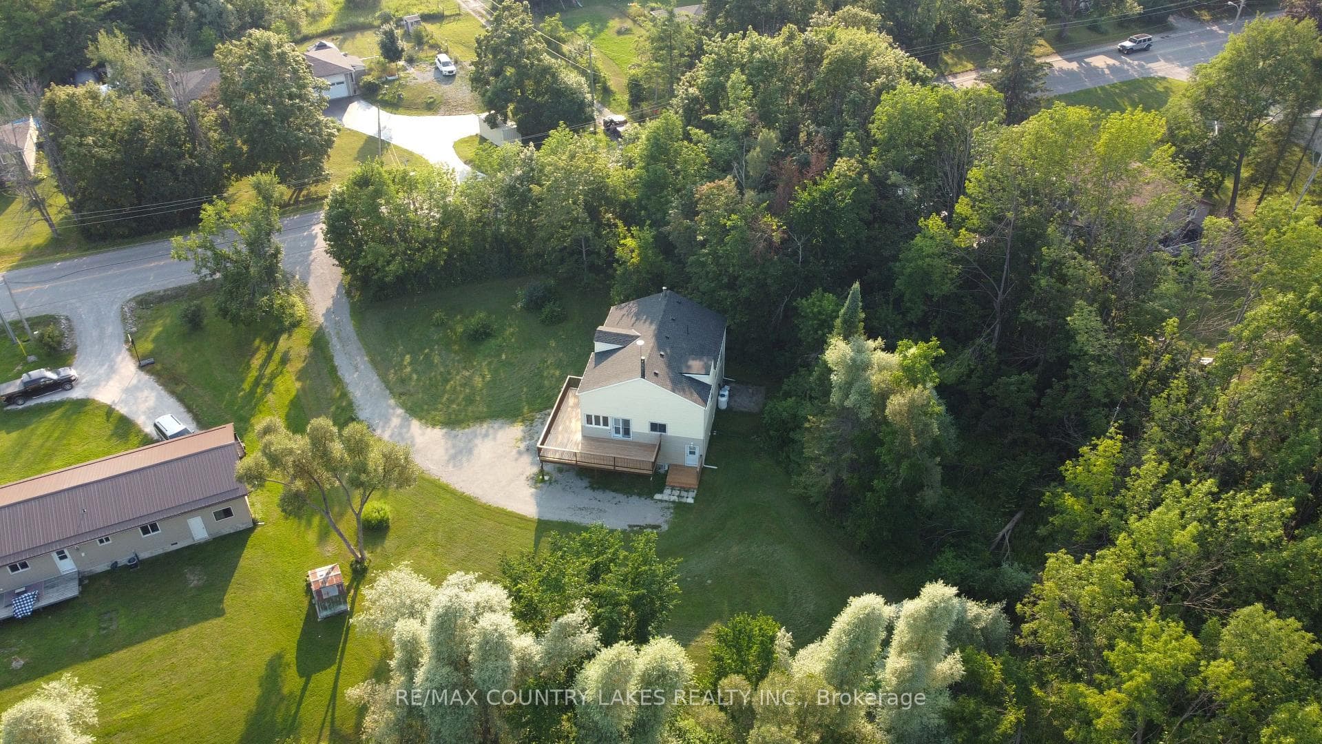 1768 Kirkfield Road photo 43