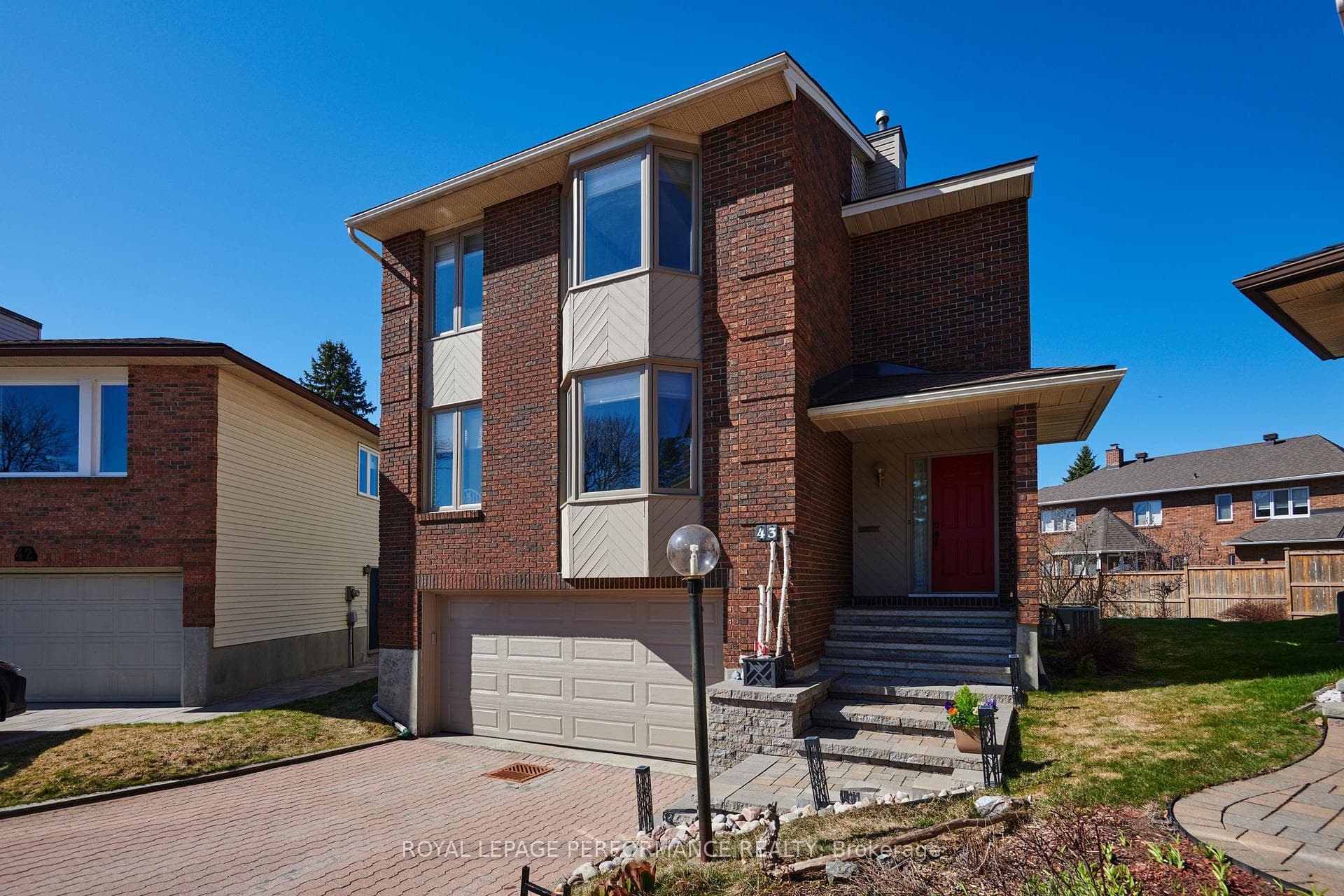 43 Waterview Court photo 2